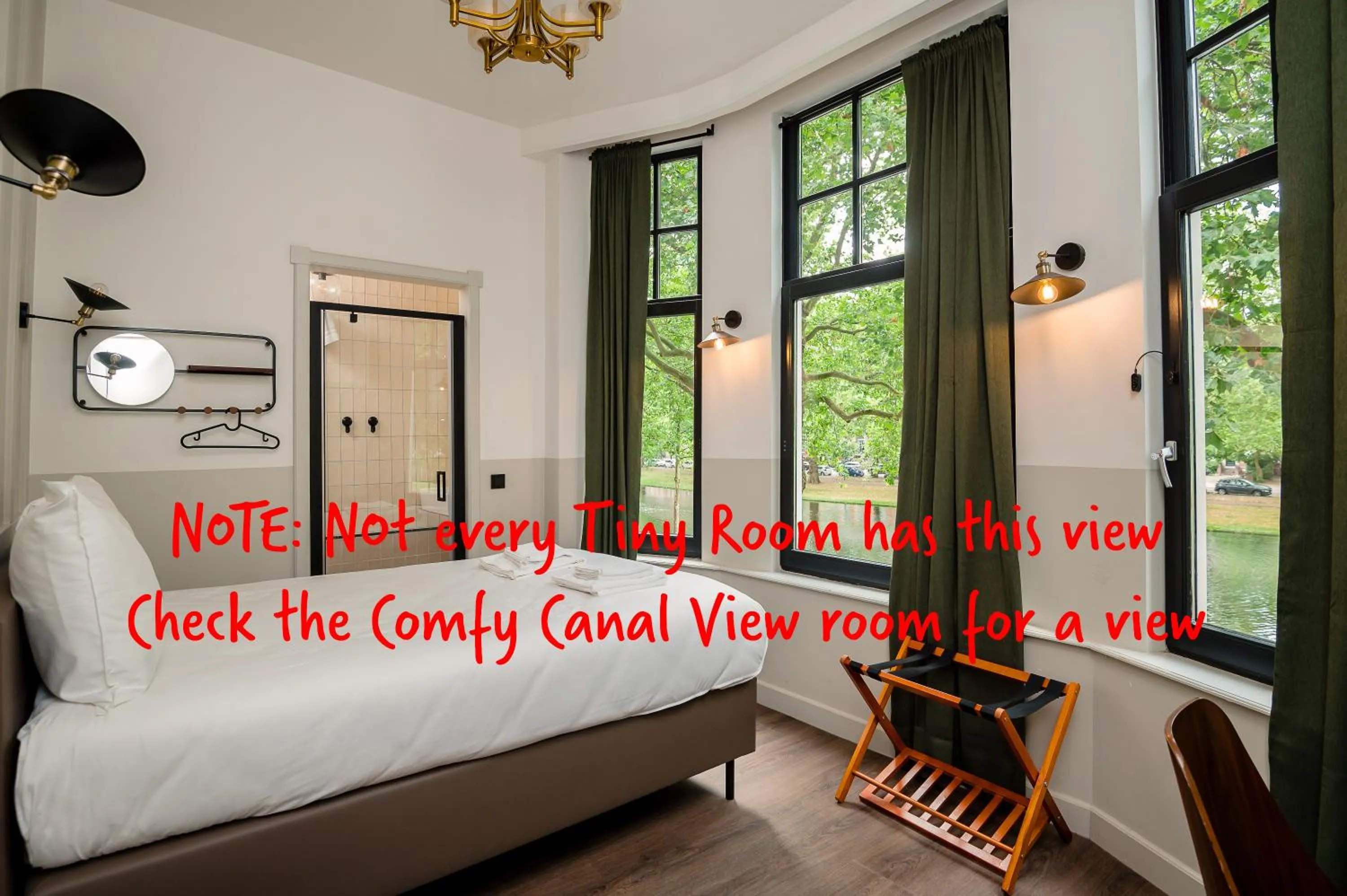 View (from property/room), Bed in Mr.Lewis Rotterdam