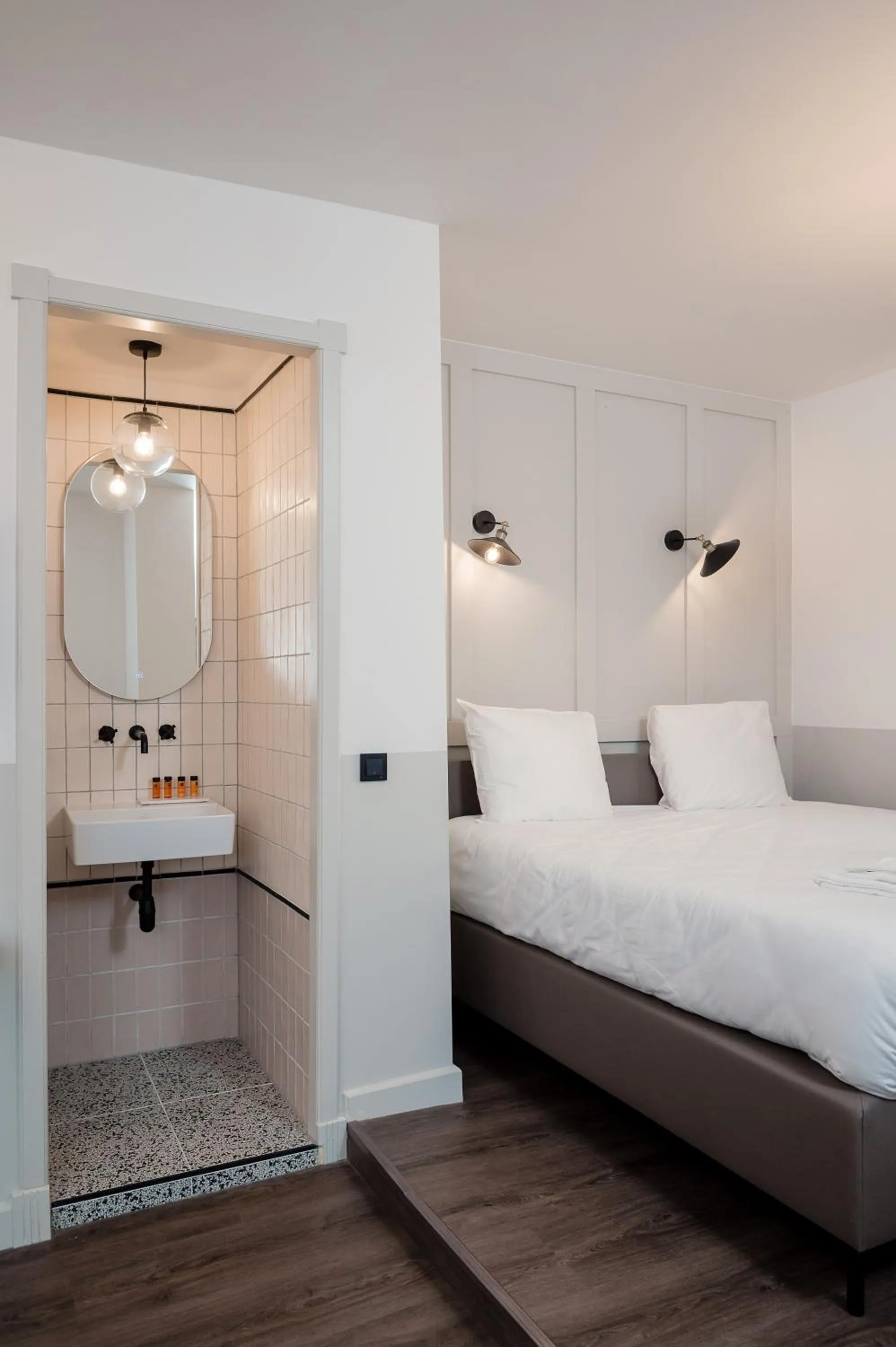 Bed in Mr.Lewis Rotterdam