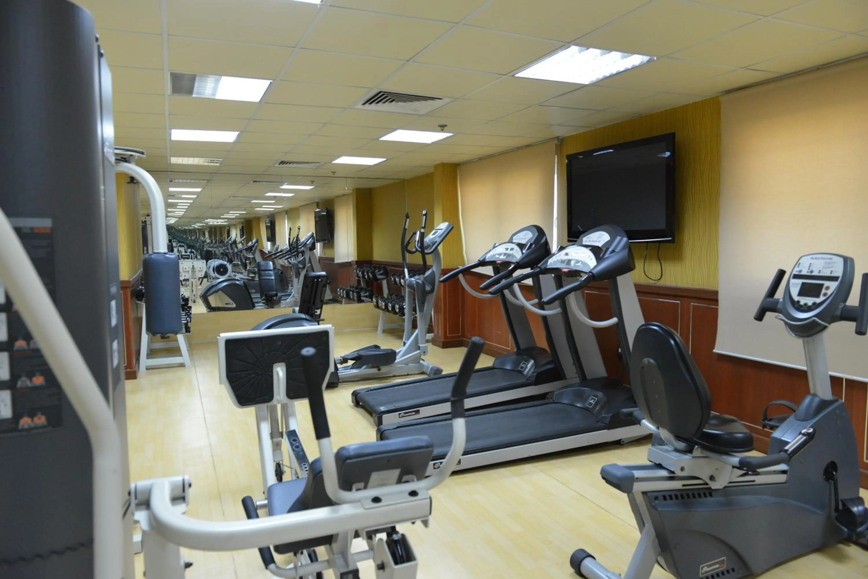 Fitness centre/facilities in Al Manar Hotel Apartments