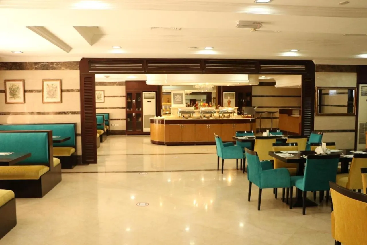 Food and drinks in Al Manar Hotel Apartments
