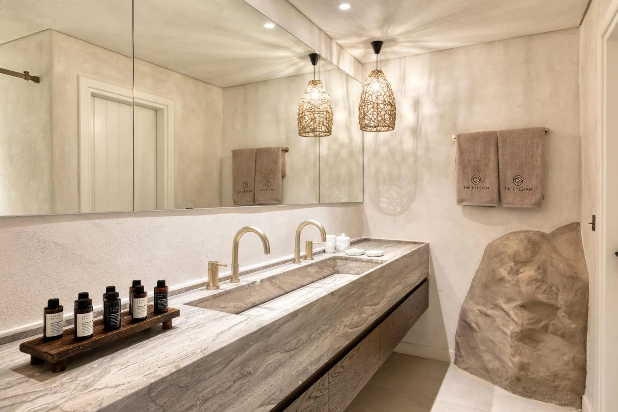 Bathroom in Mykonos Panormos Villas