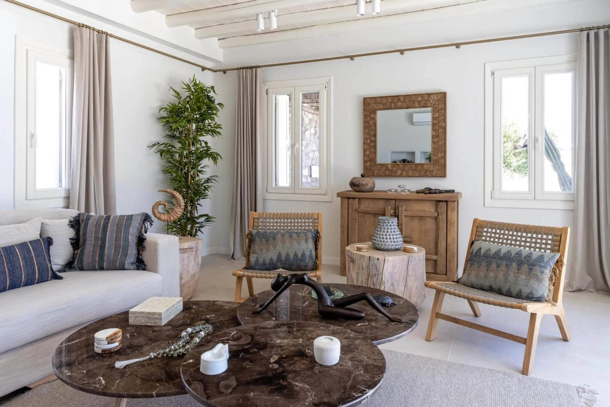 Living room in Mykonos Panormos Villas
