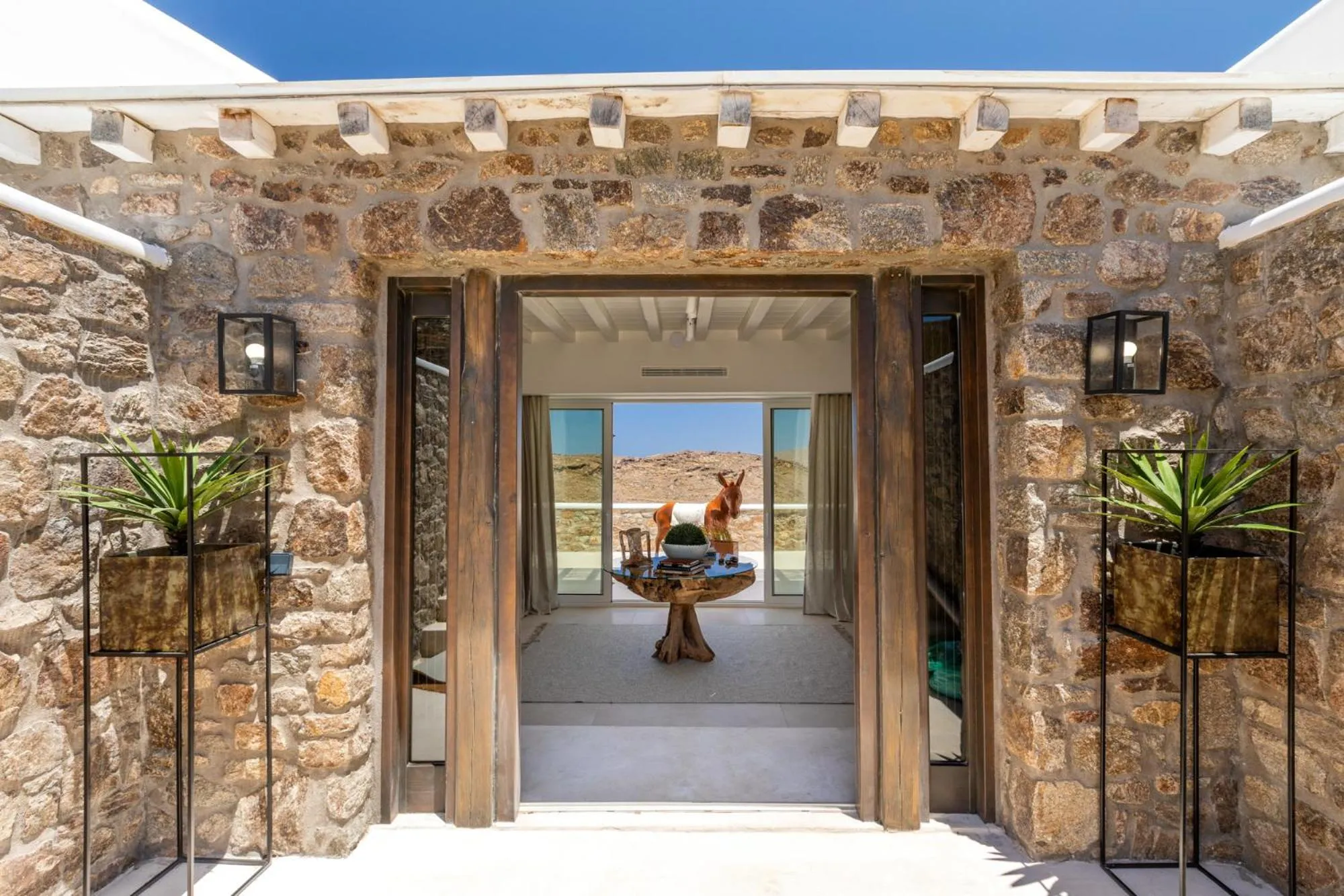 Facade/entrance in Mykonos Panormos Villas