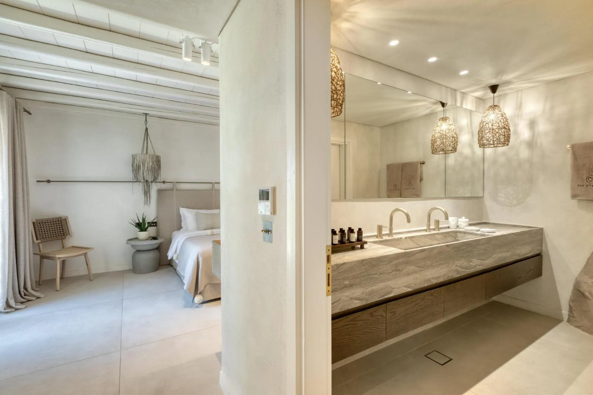 Bathroom in Mykonos Panormos Villas