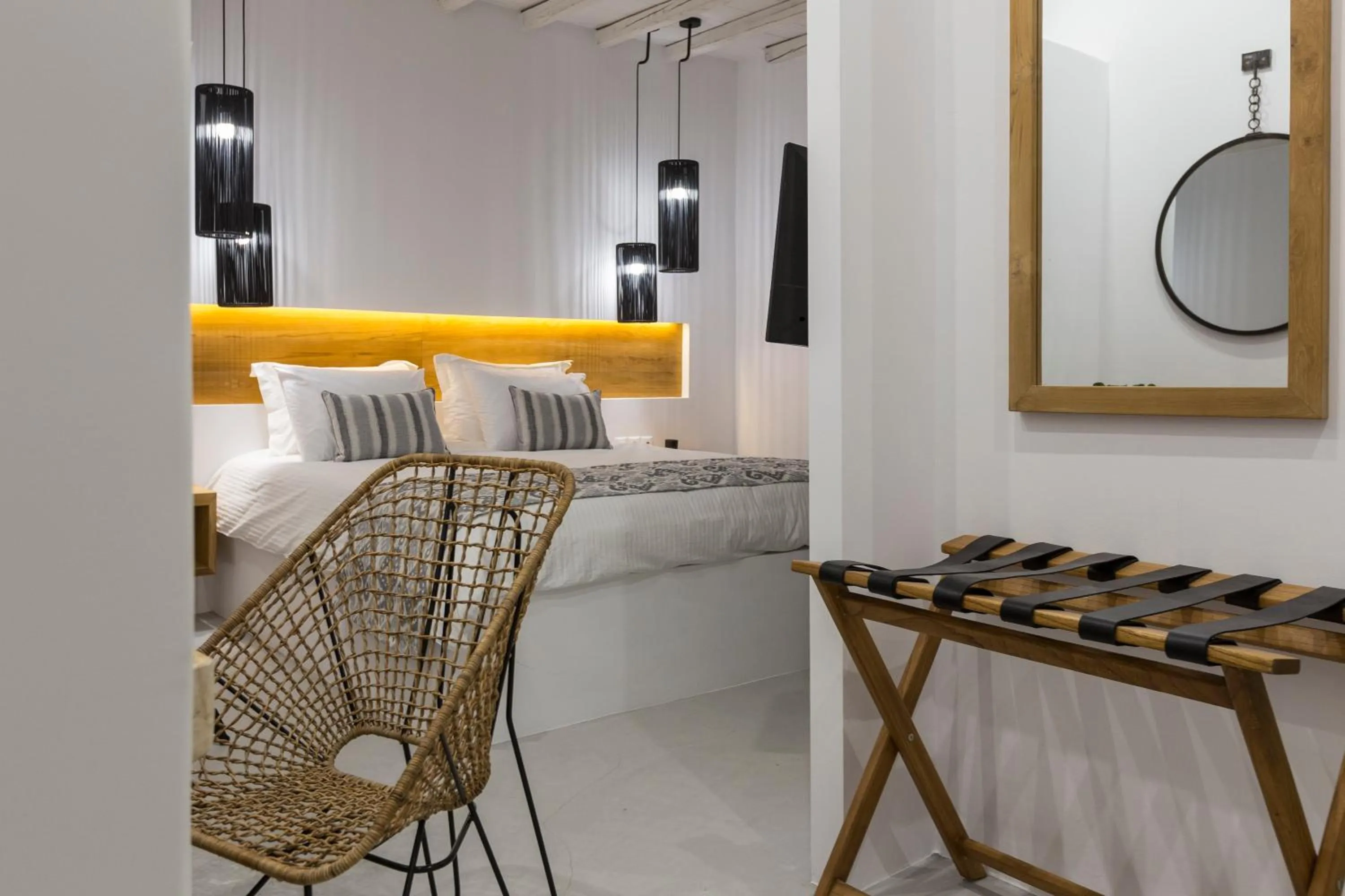 Property building, Bed in Mykonos Panormos Villas