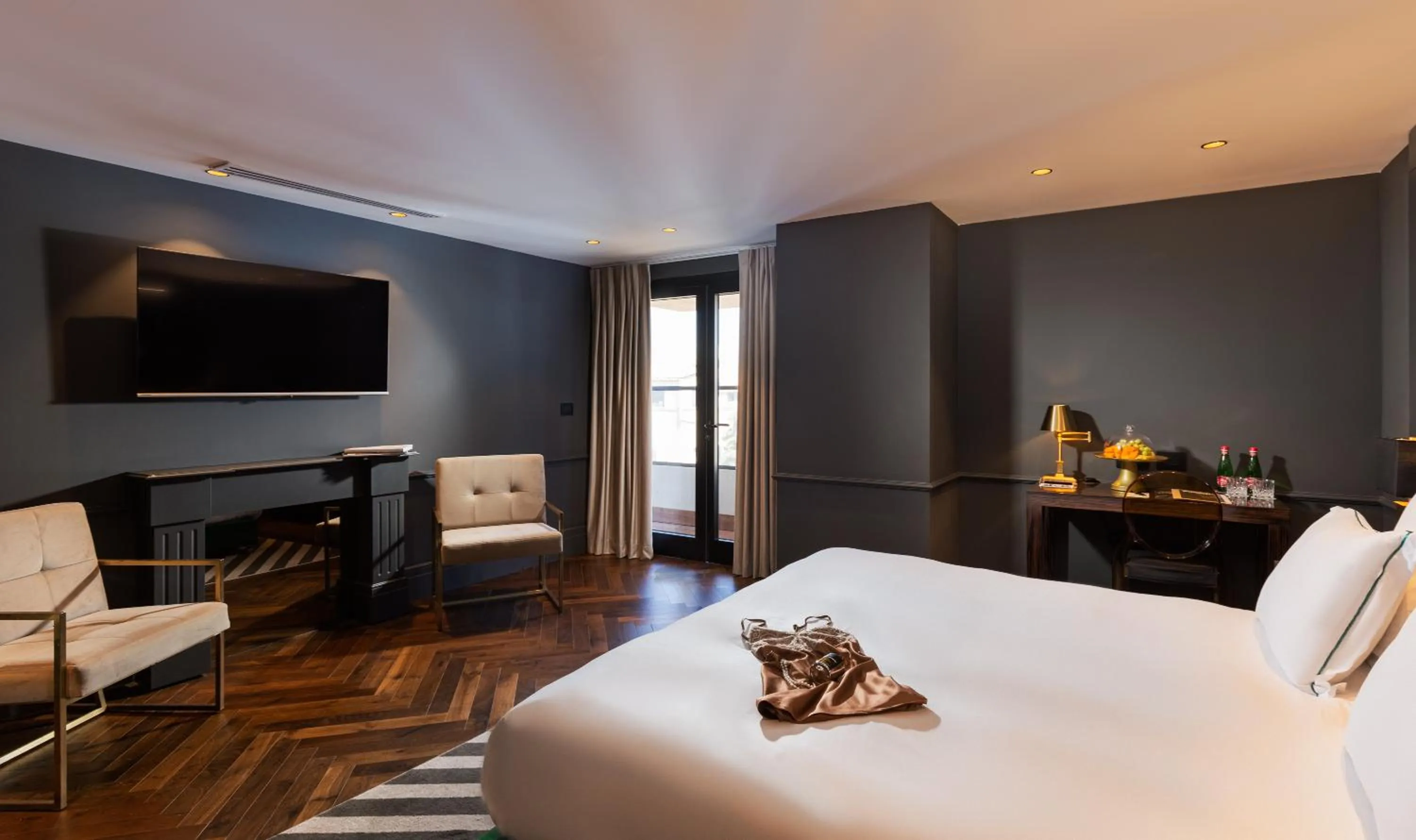 Bedroom, Bed in Debrah Brown, a member of Brown Hotels