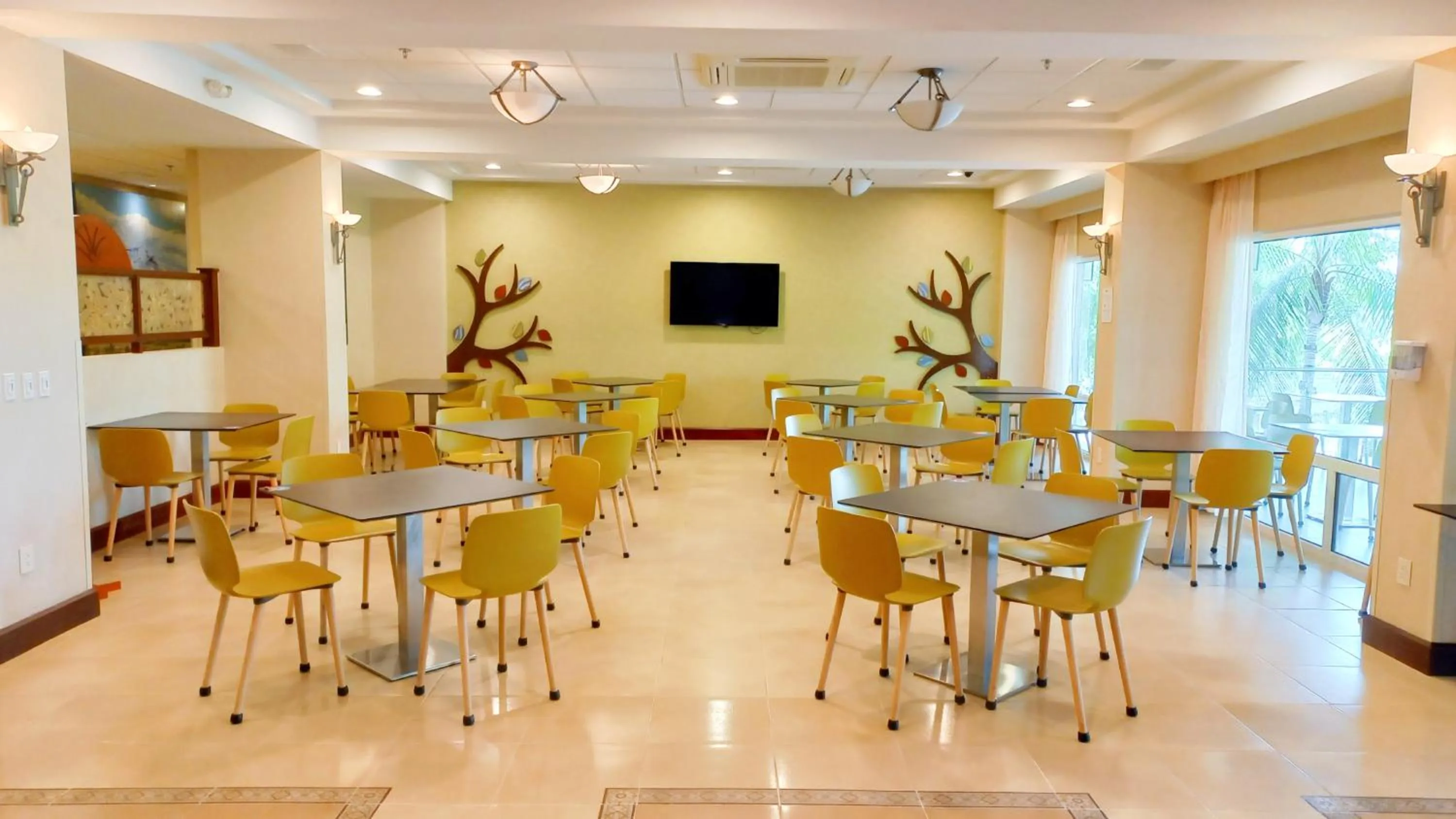 Restaurant/places to eat in Holiday Inn Express & Suites Cuernavaca by IHG