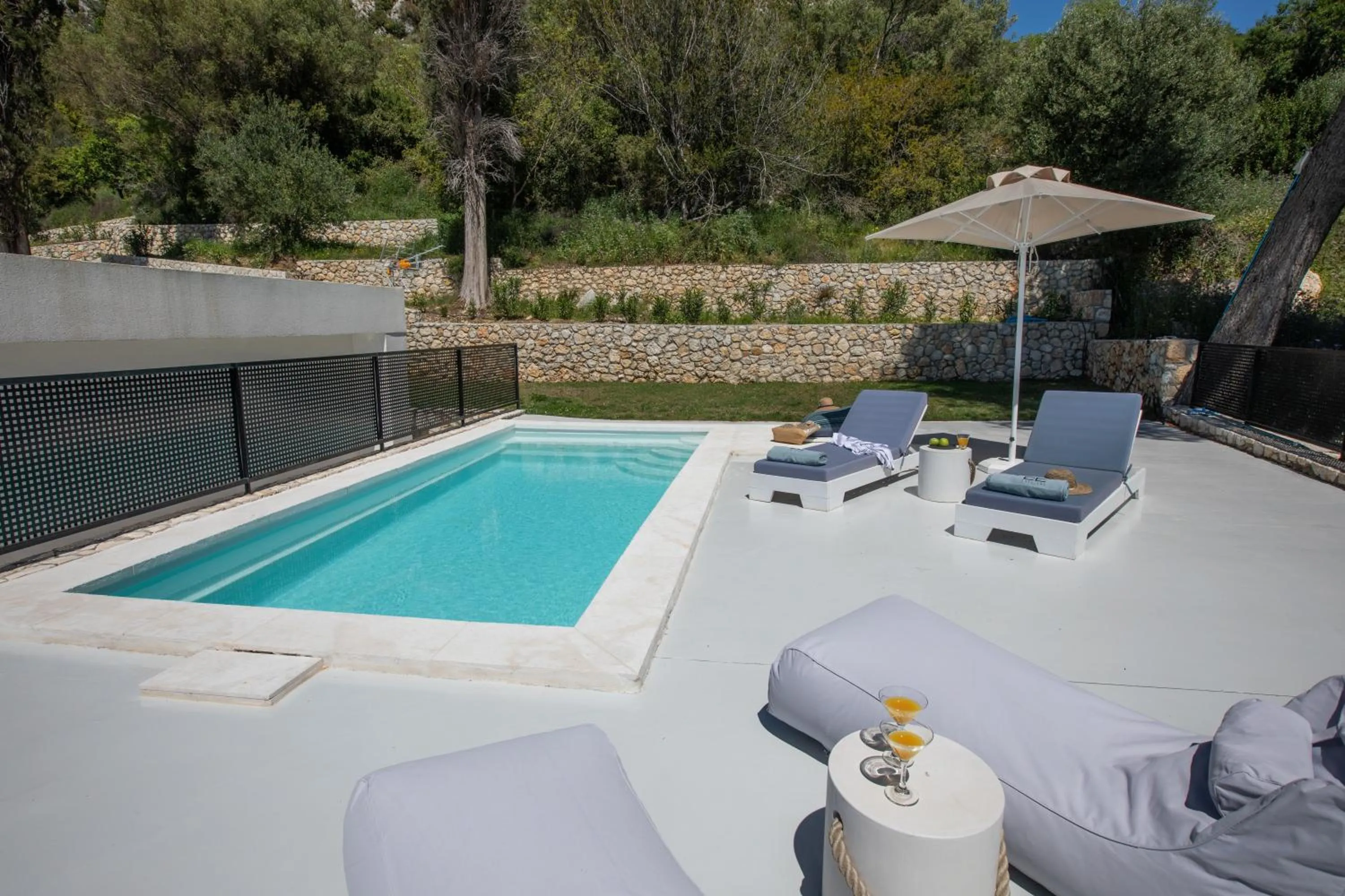 Swimming pool in Erolidae Villas