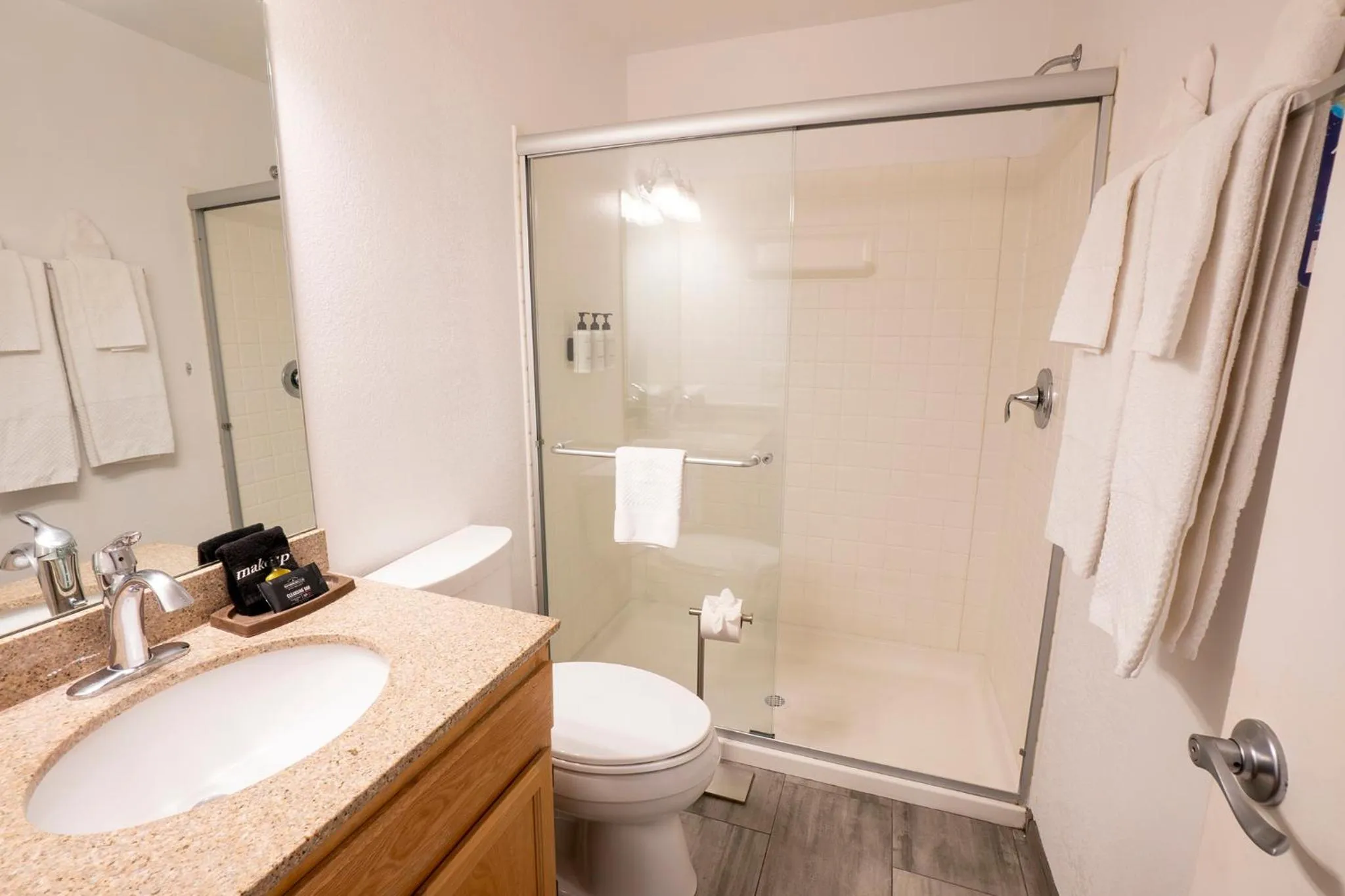 Bathroom in Vista Mirage Resort