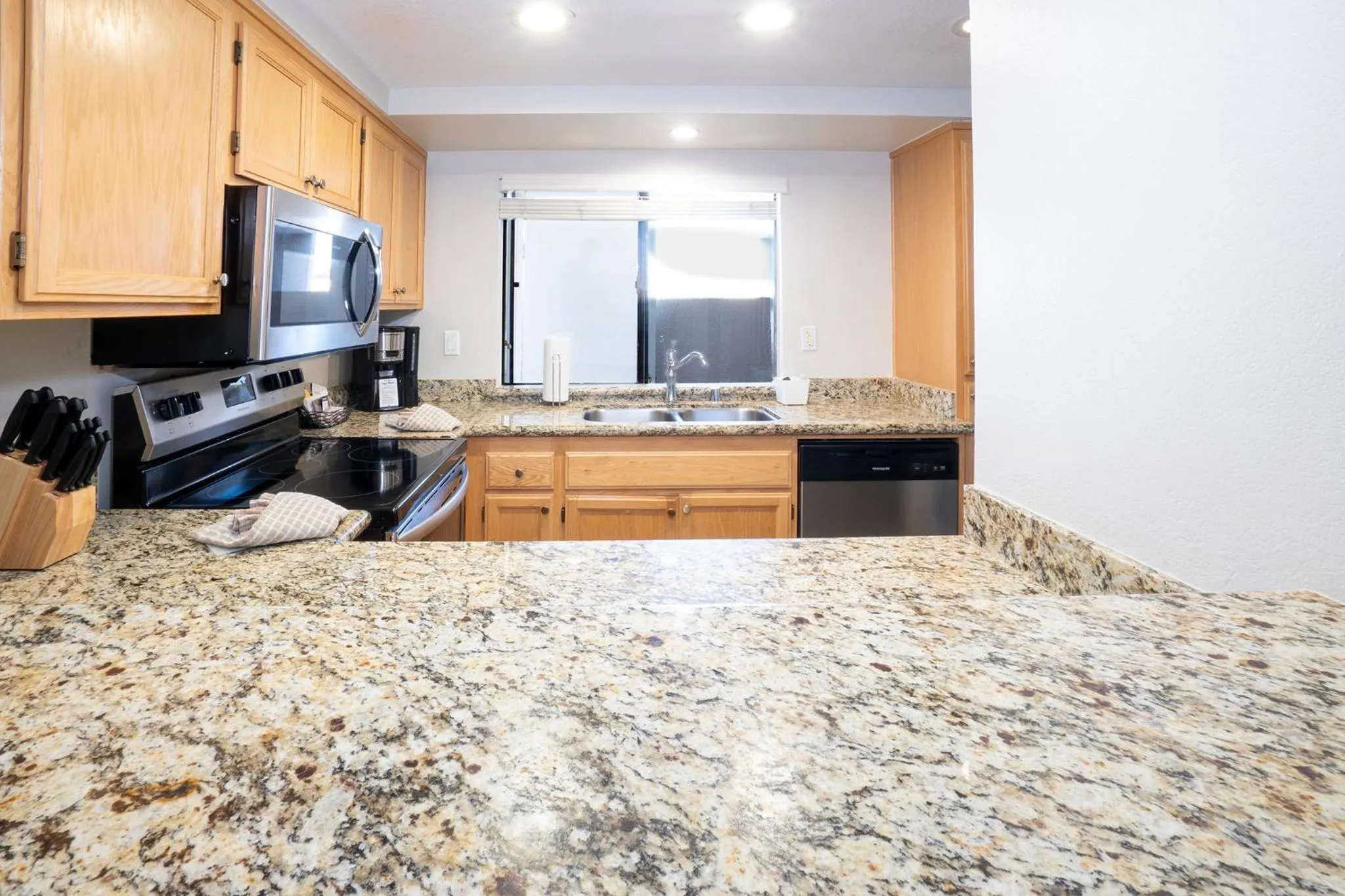 kitchen in Vista Mirage Resort