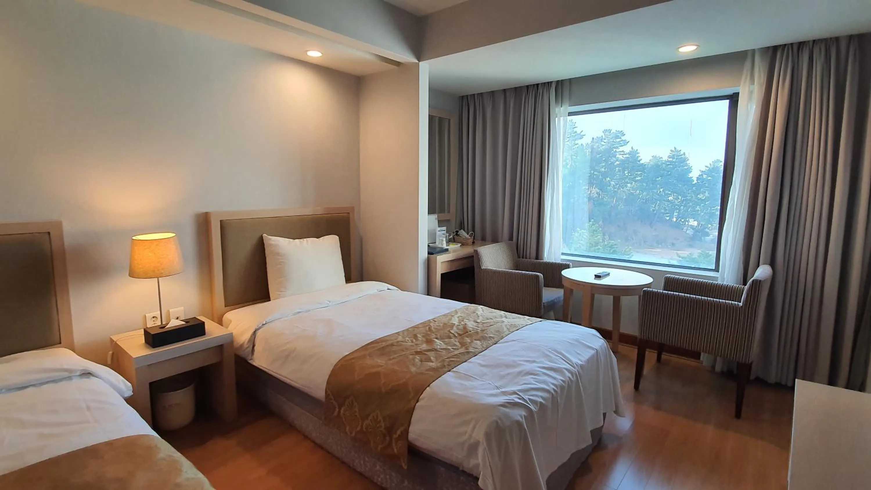Bed in Gyungpo Beach Hotel