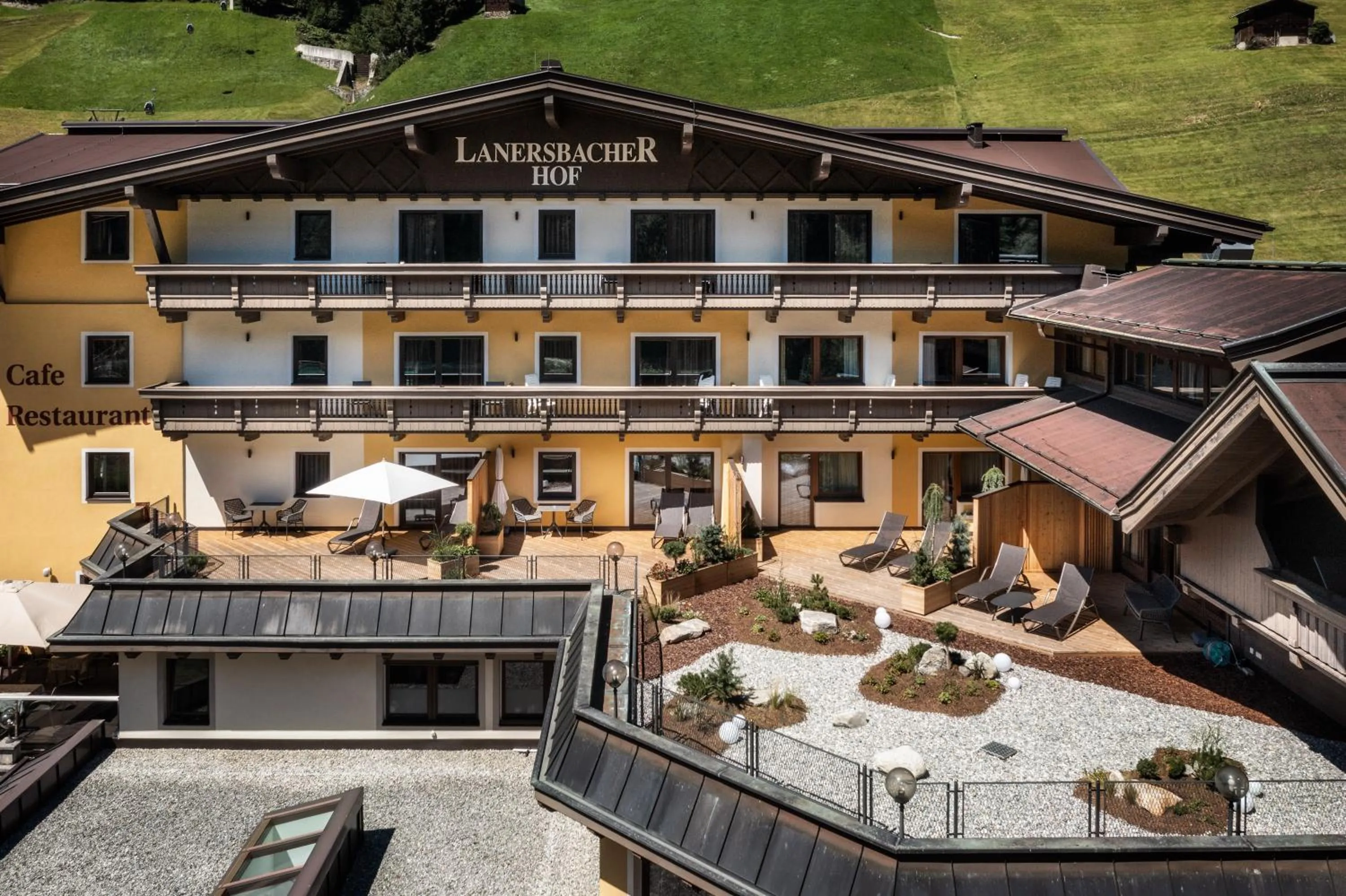 Property building in Brugger's Genießerhotel Lanersbacherhof