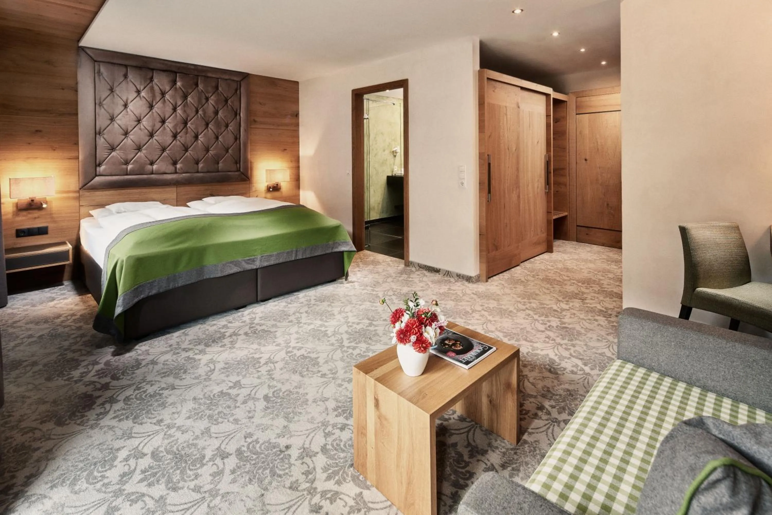 Photo of the whole room, Bed in Brugger's Genießerhotel Lanersbacherhof