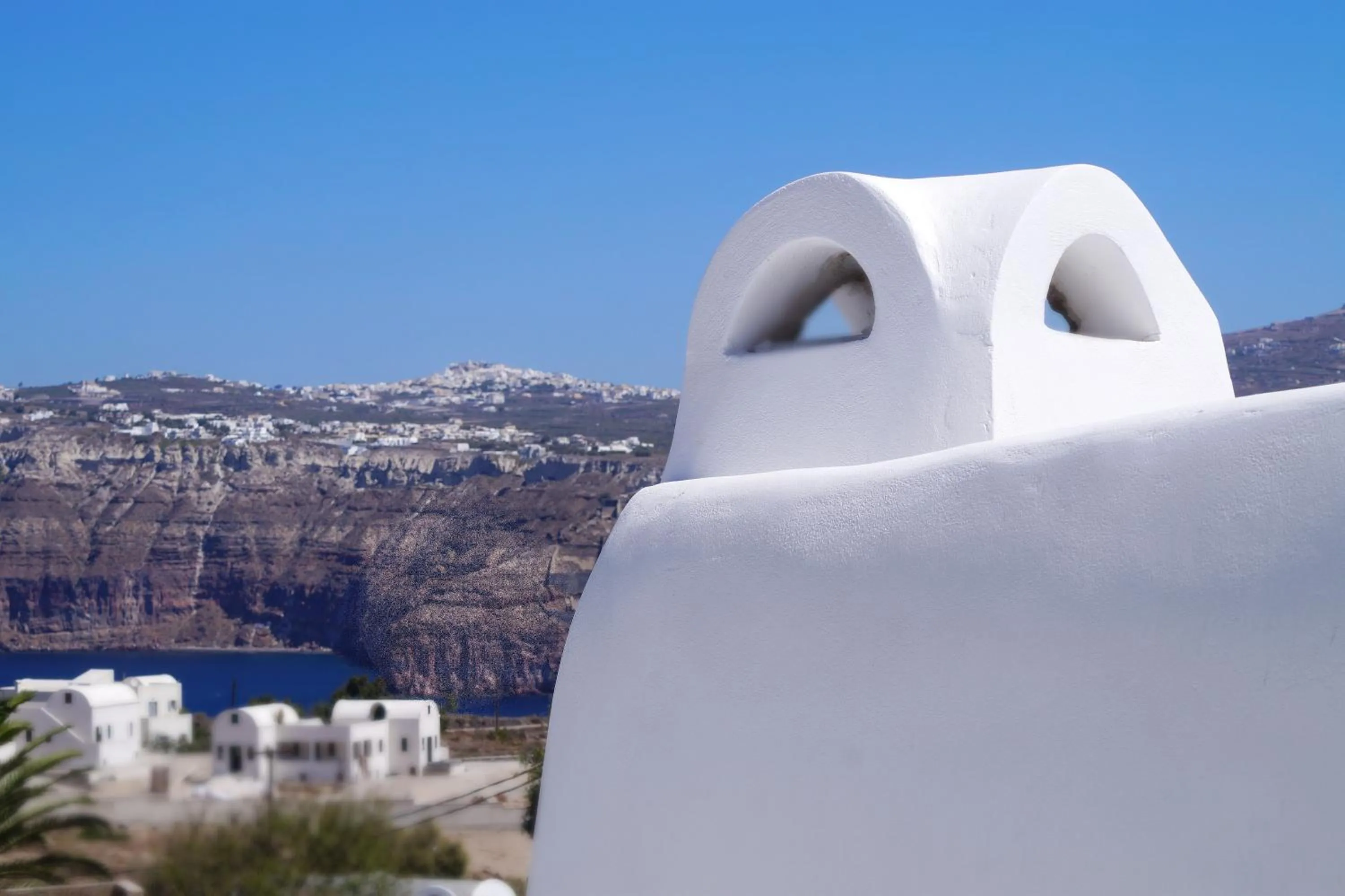 Location in Golden Stone Santorini Suites