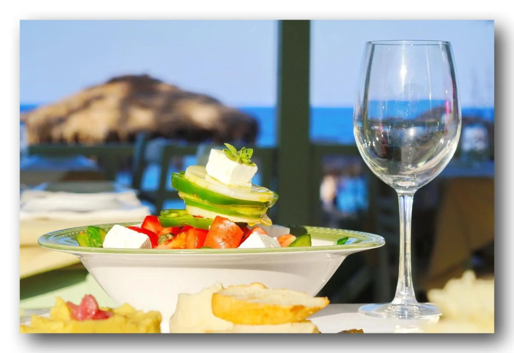 Restaurant/places to eat in Golden Stone Santorini Suites