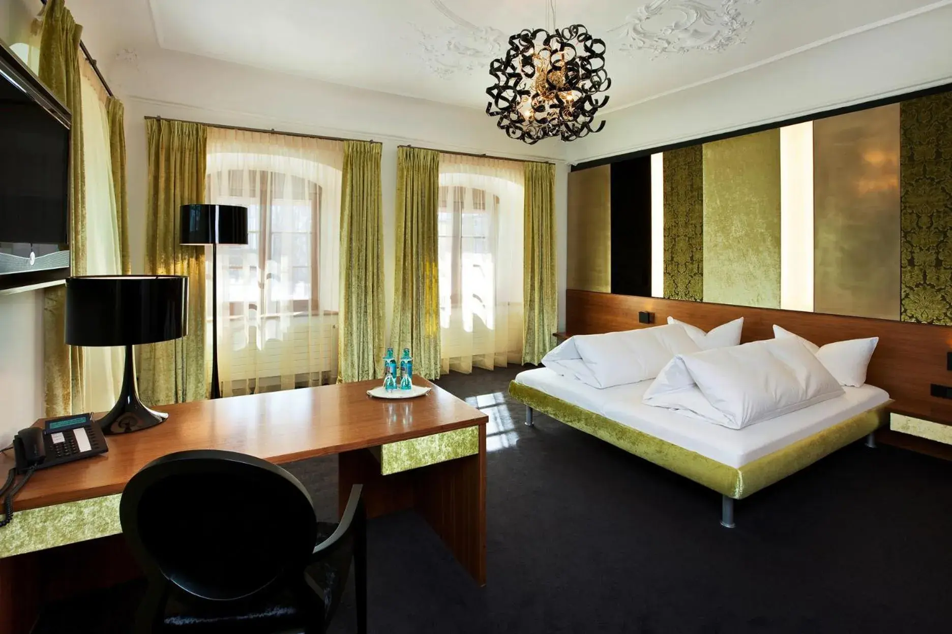 Superior Senior Double Room in Schloss zu Hopferau Superior Senior Double Room in Schloss zu Hopferau