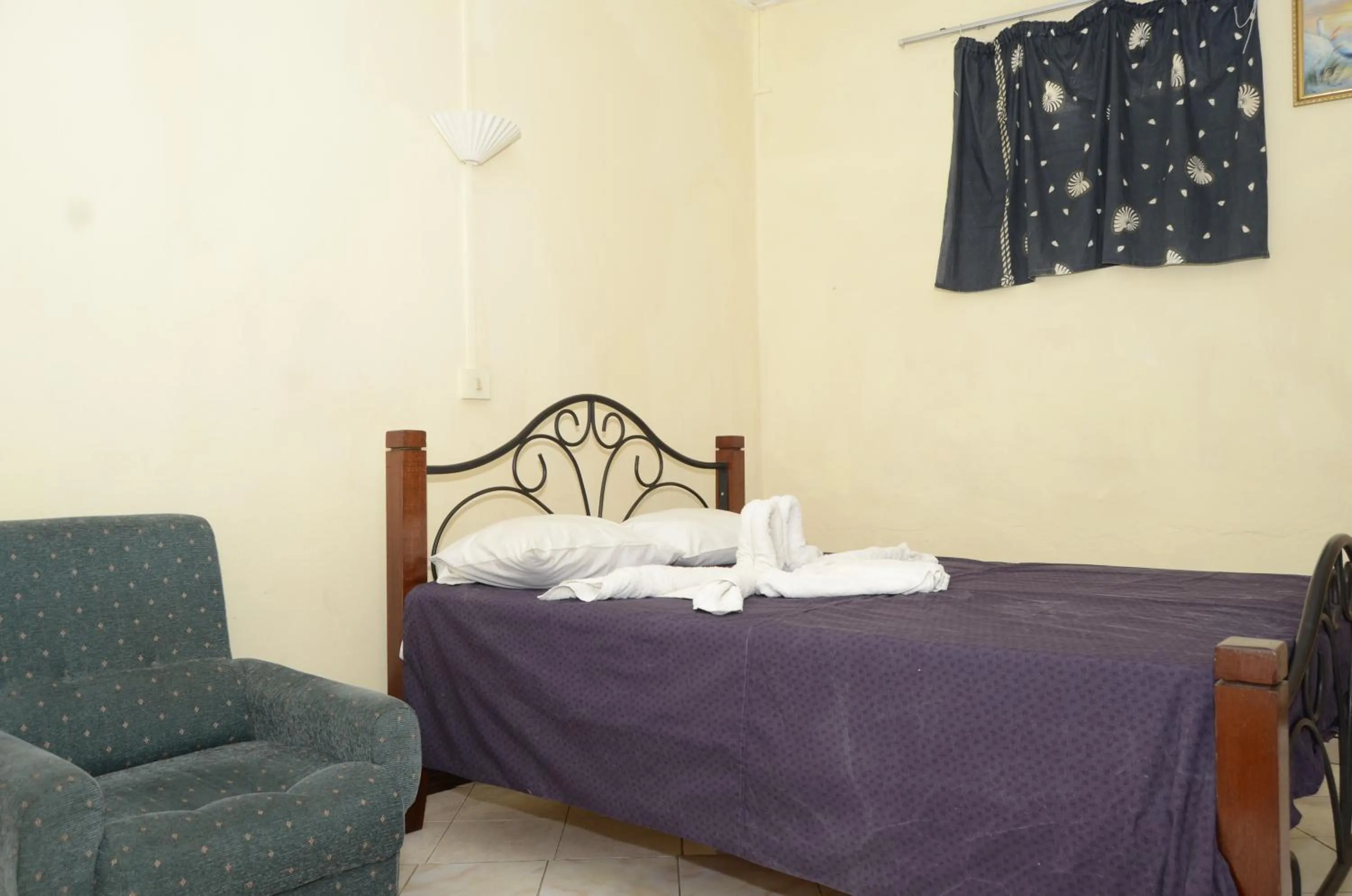 Bedroom, Bed in Dookee House