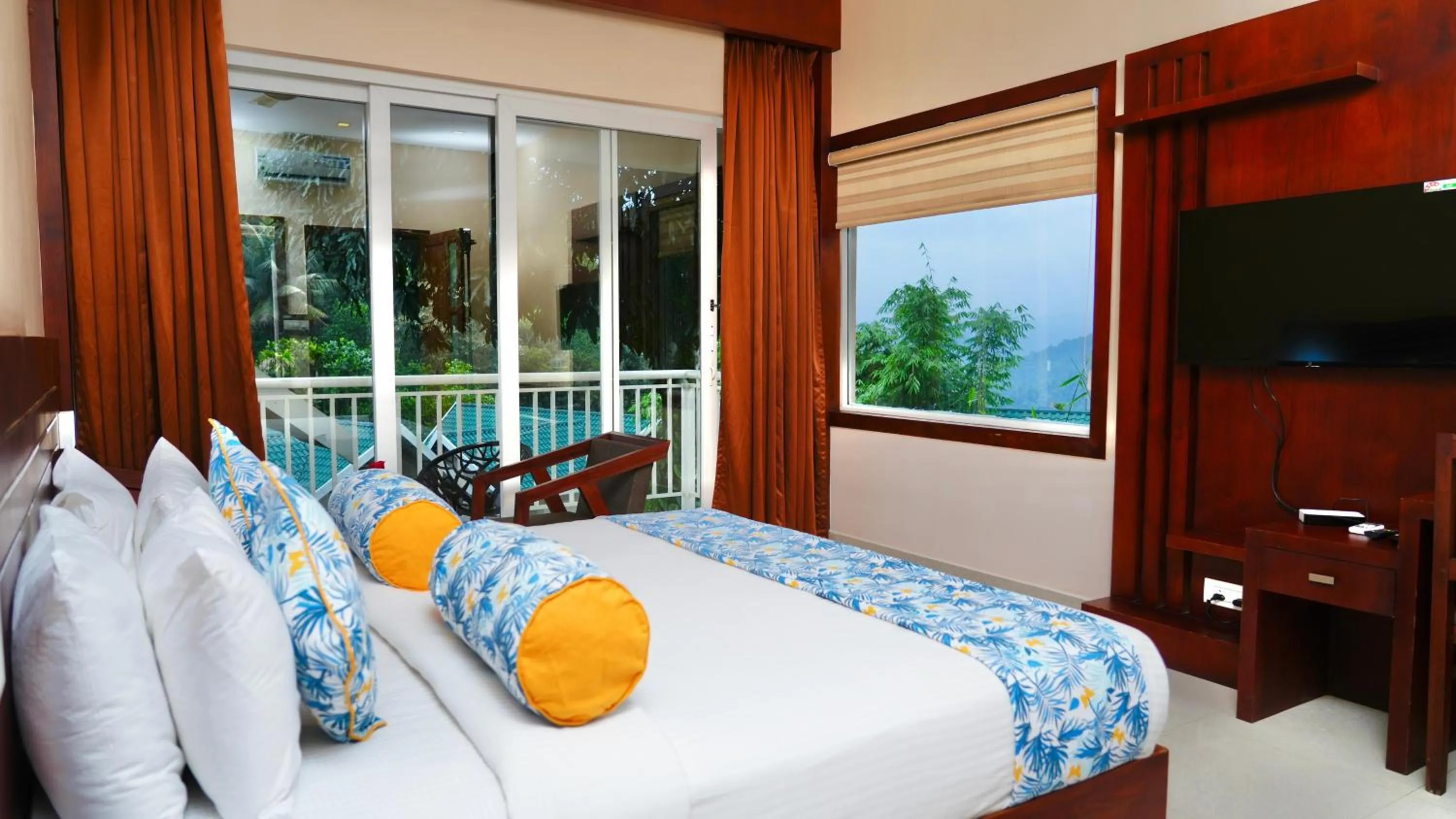 Bed in Aveda Munnar Mountains and Mist