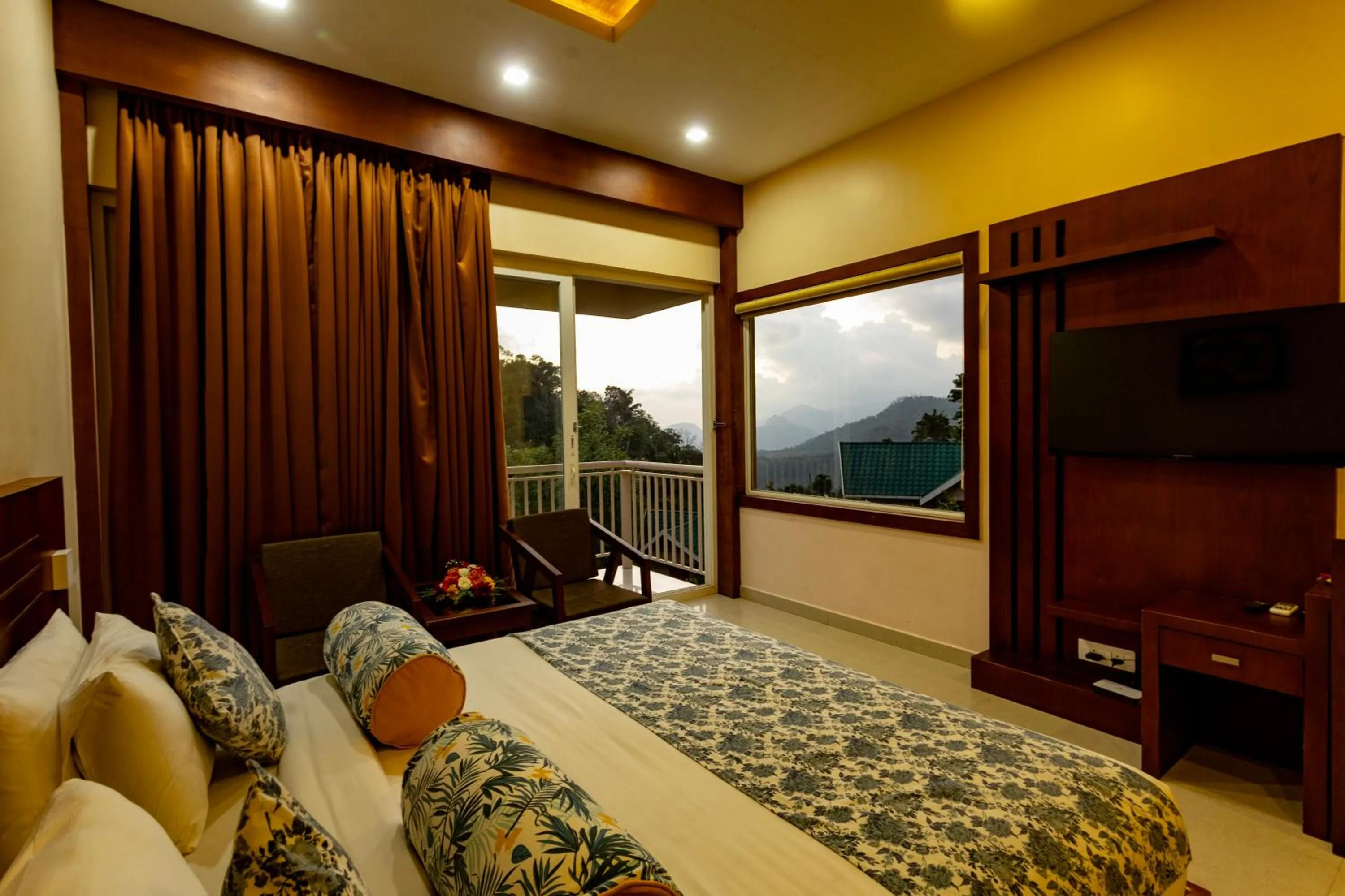 Mountain view, Bed in Aveda Munnar Mountains and Mist