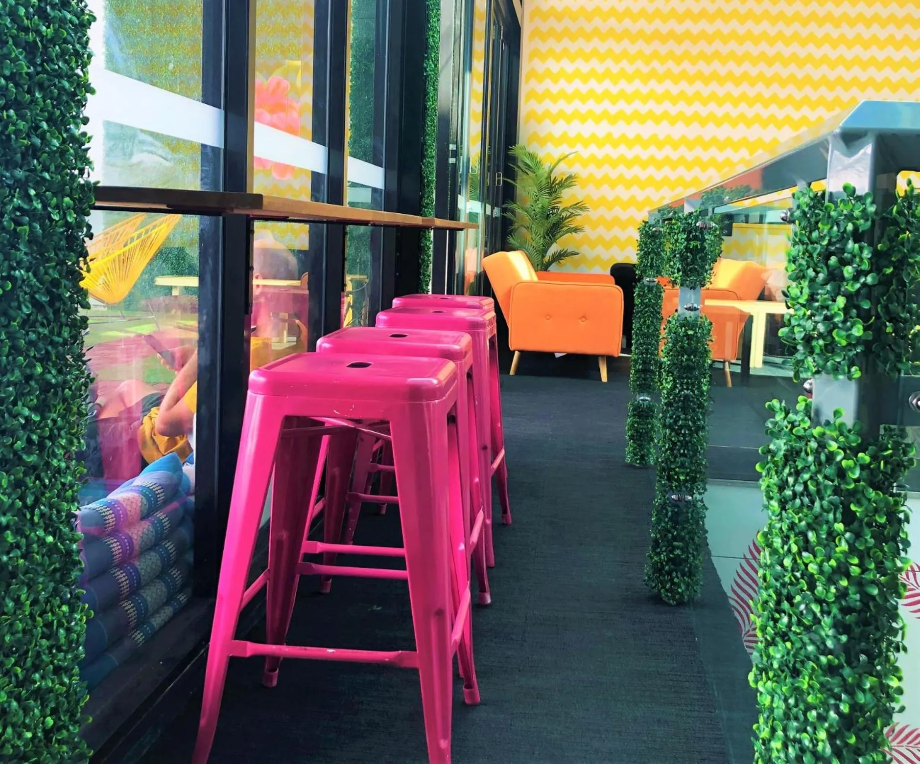 Restaurant/places to eat in Tequila Sunrise Hostel Surfers Paradise