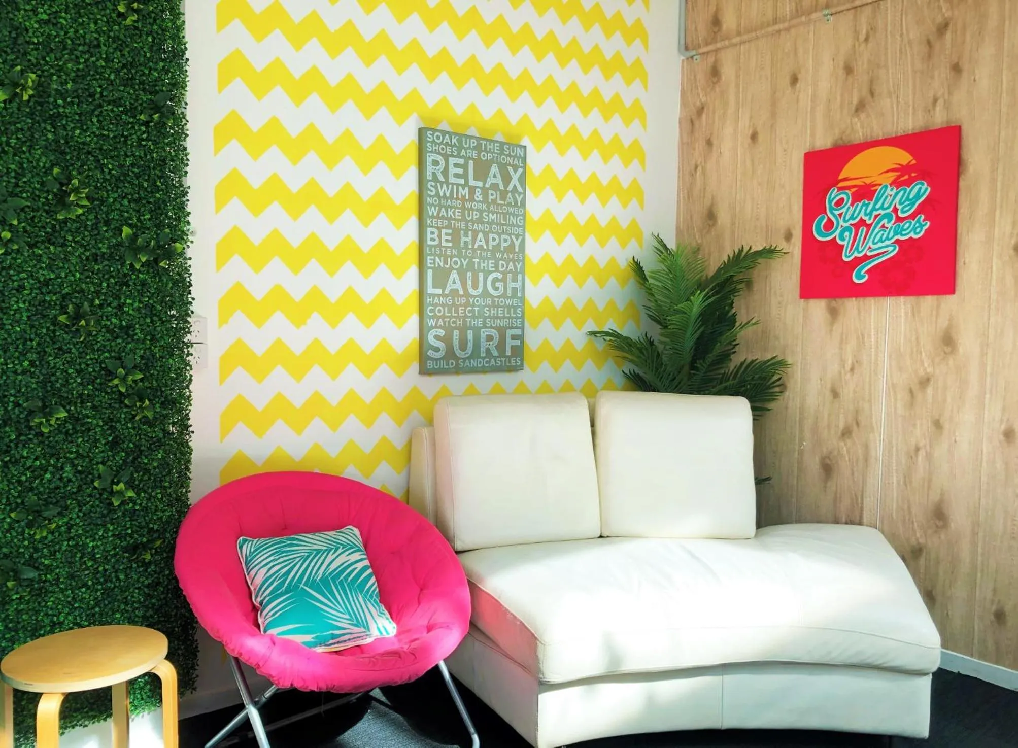 Seating area in Tequila Sunrise Hostel Surfers Paradise