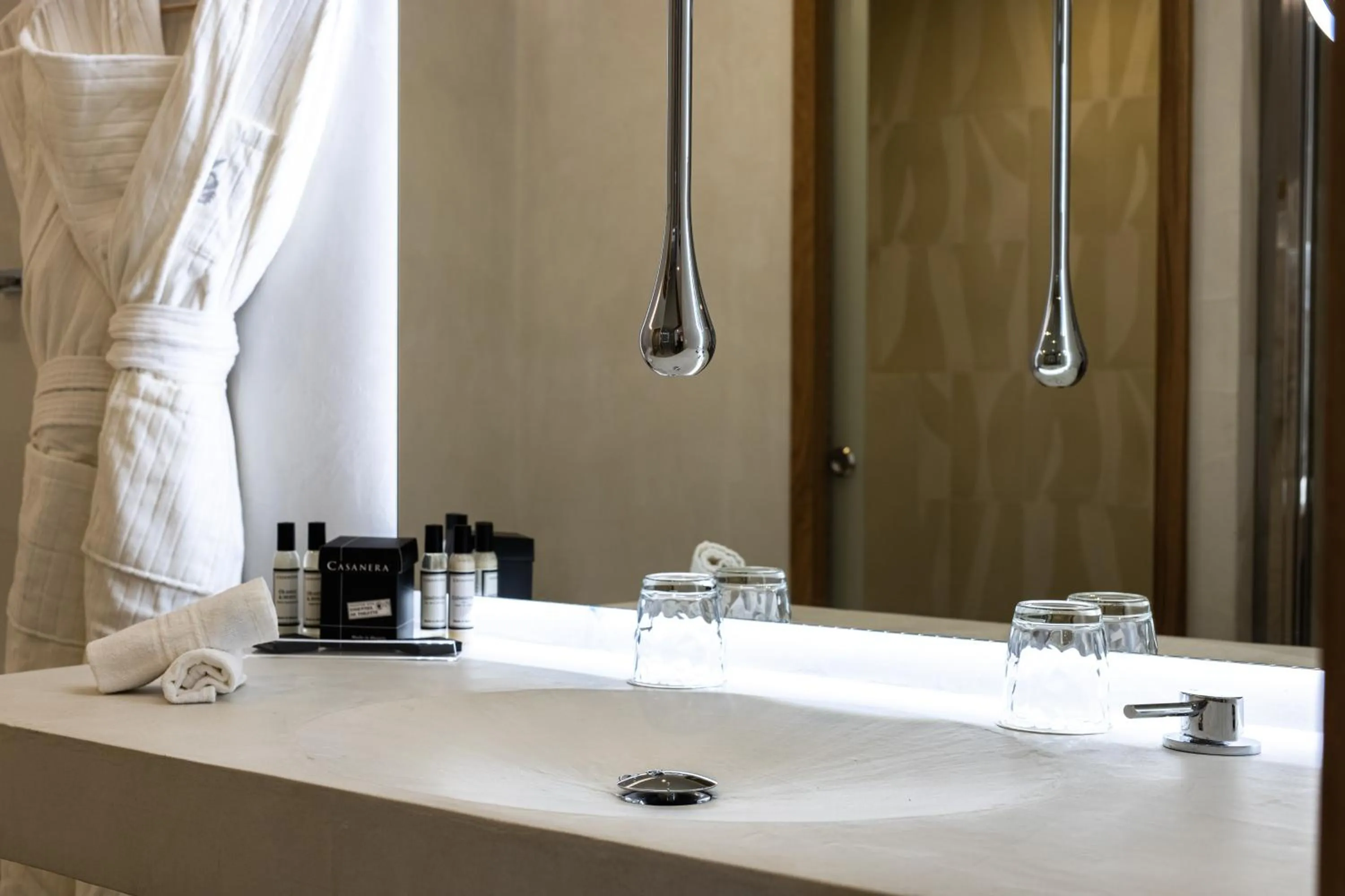 Bathroom in Hotel & Spa Kasano Calvi - Handwritten Collection