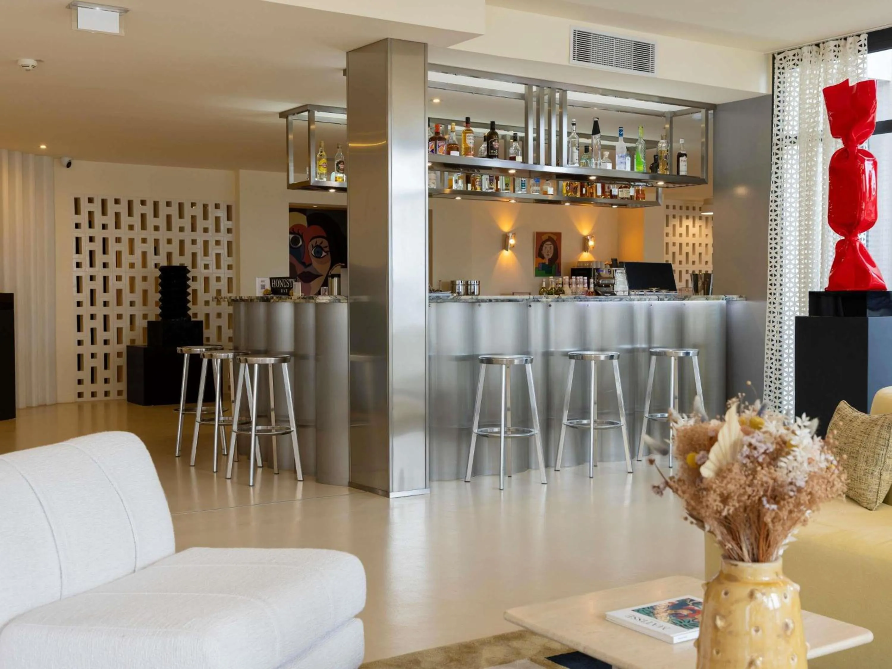 Lounge or bar in Hotel & Spa Kasano Calvi - Handwritten Collection