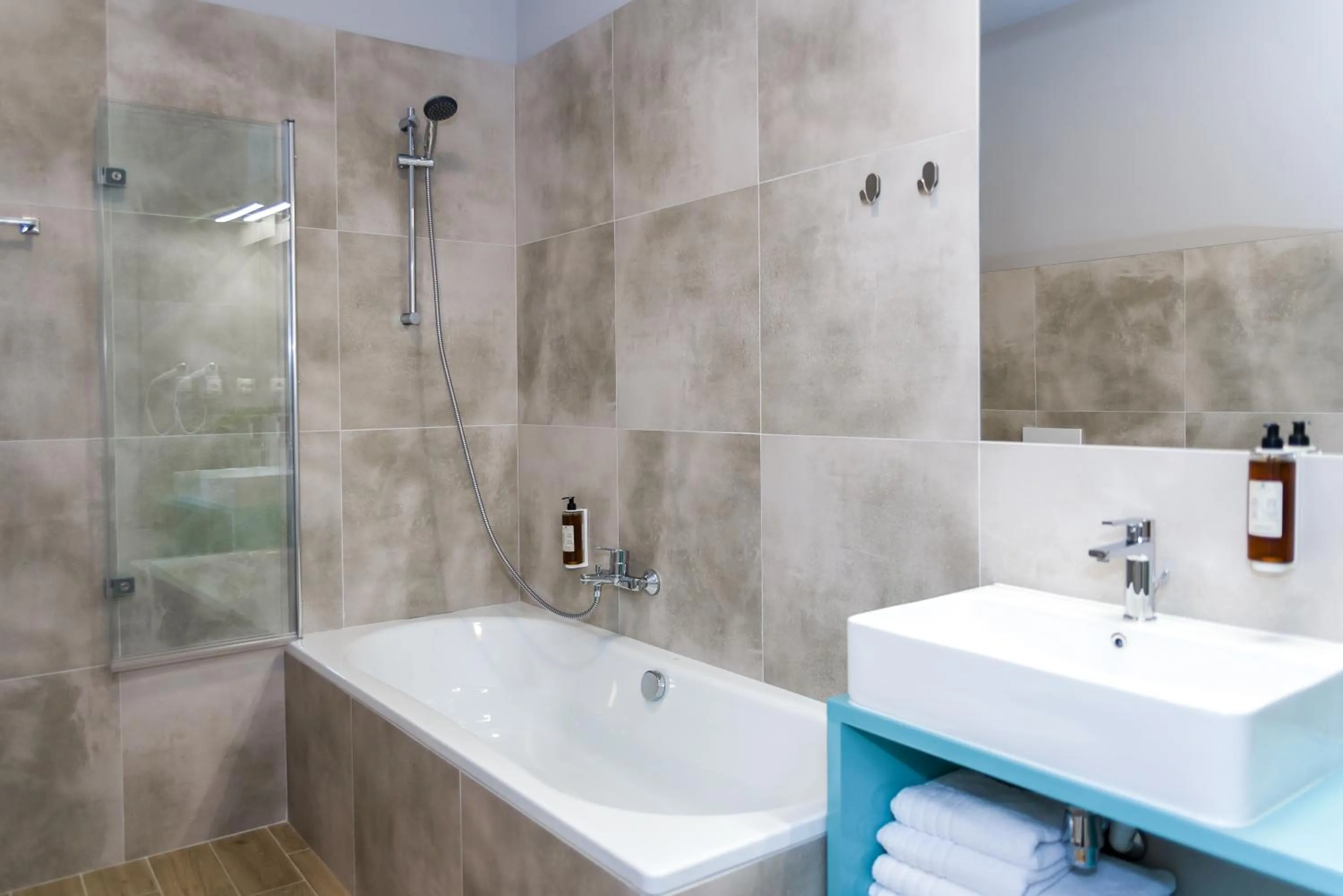 Bathroom in Hotel 107