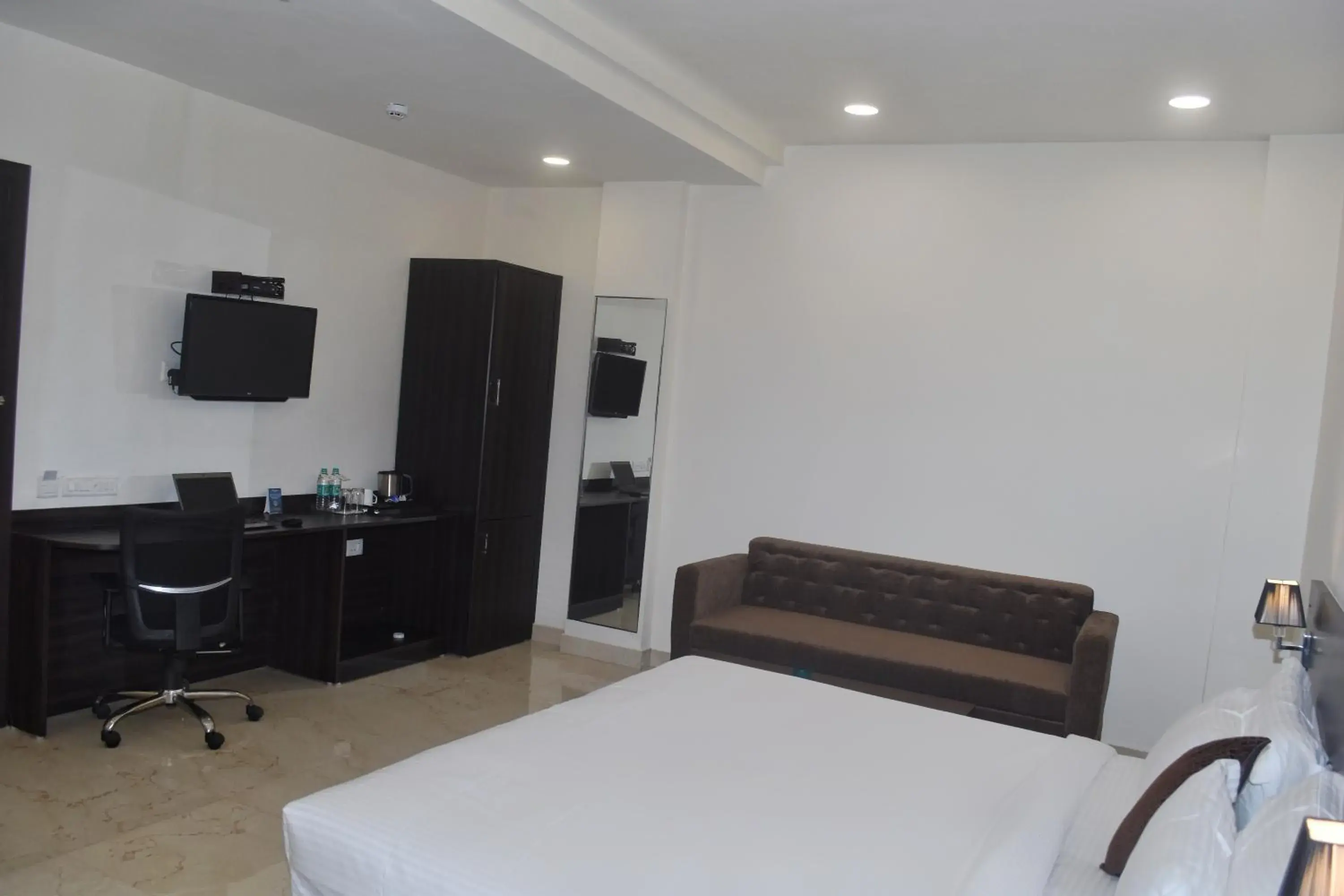 Deluxe Room - single occupancy in HOTEL CENTRUM Deluxe Room - single occupancy in HOTEL CENTRUM