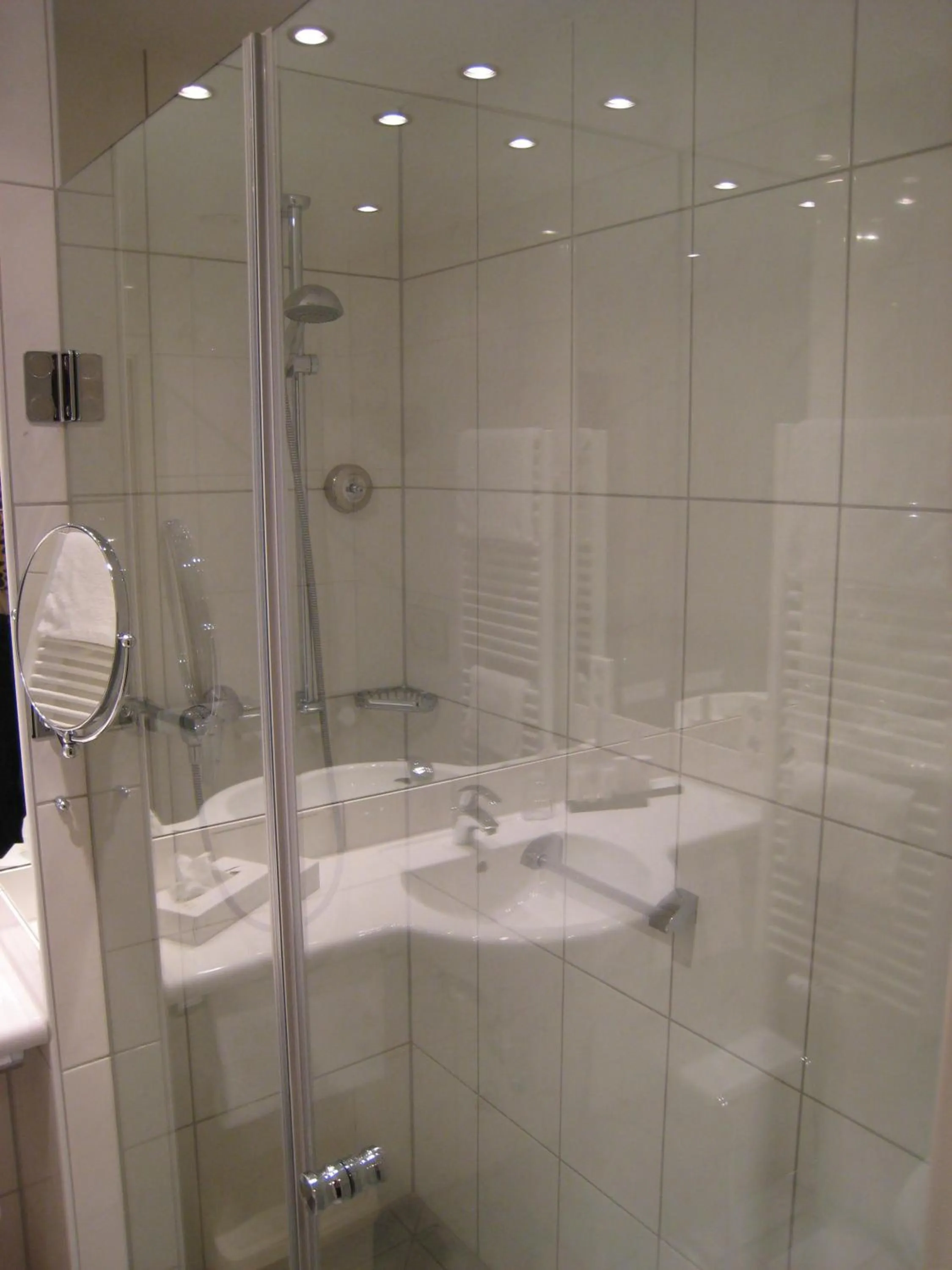 Shower in Kurpark-Hotel