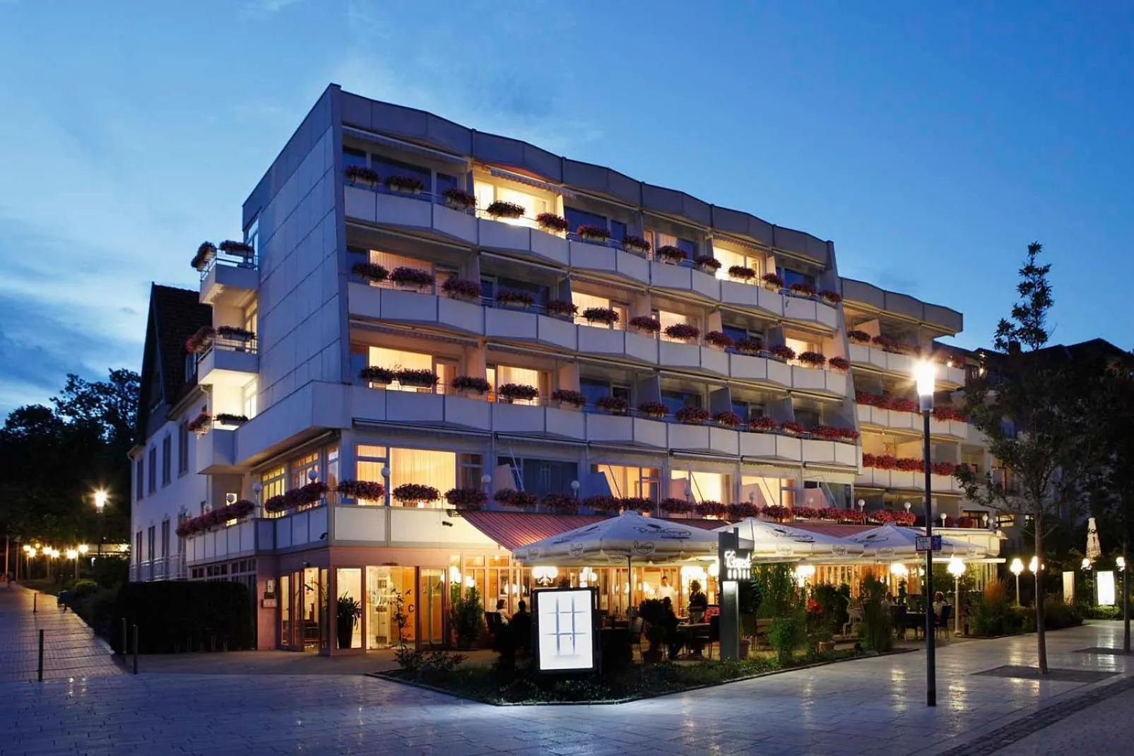 Facade/entrance in Kurpark-Hotel