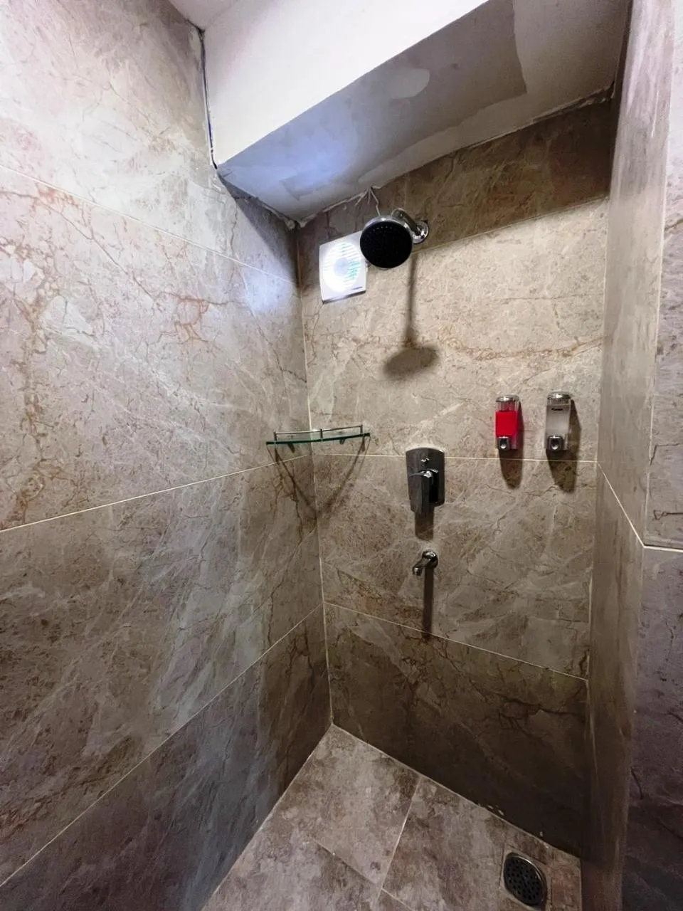 Shower in Hotel Yambu kathmandu