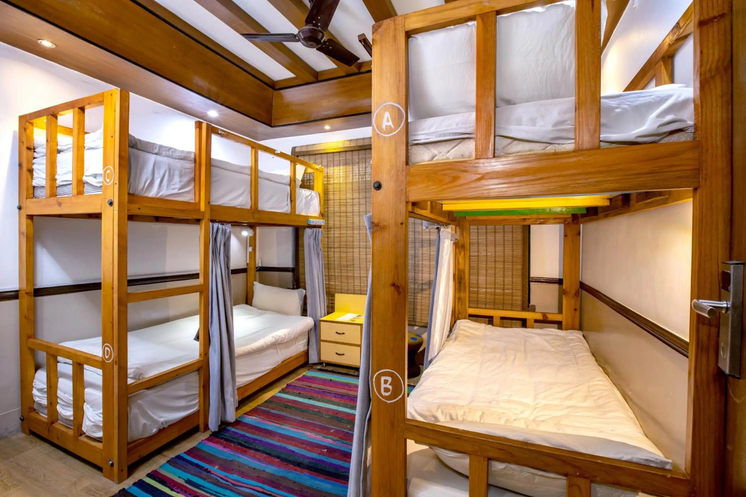 bunk bed, Bed in Shangrila Boutique Hotel