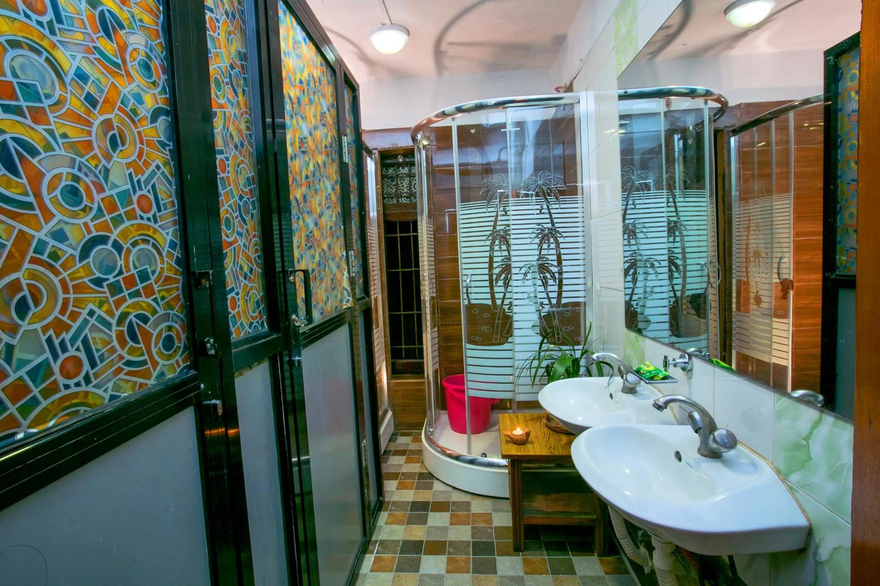 Shower in Shangrila Boutique Hotel