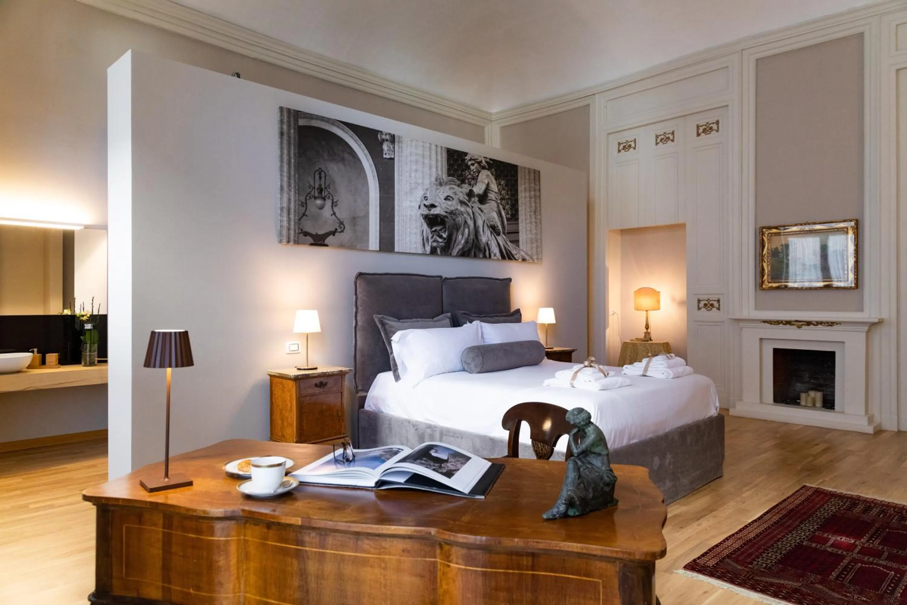 Photo of the whole room, Bed in Divisi Suites & SPA