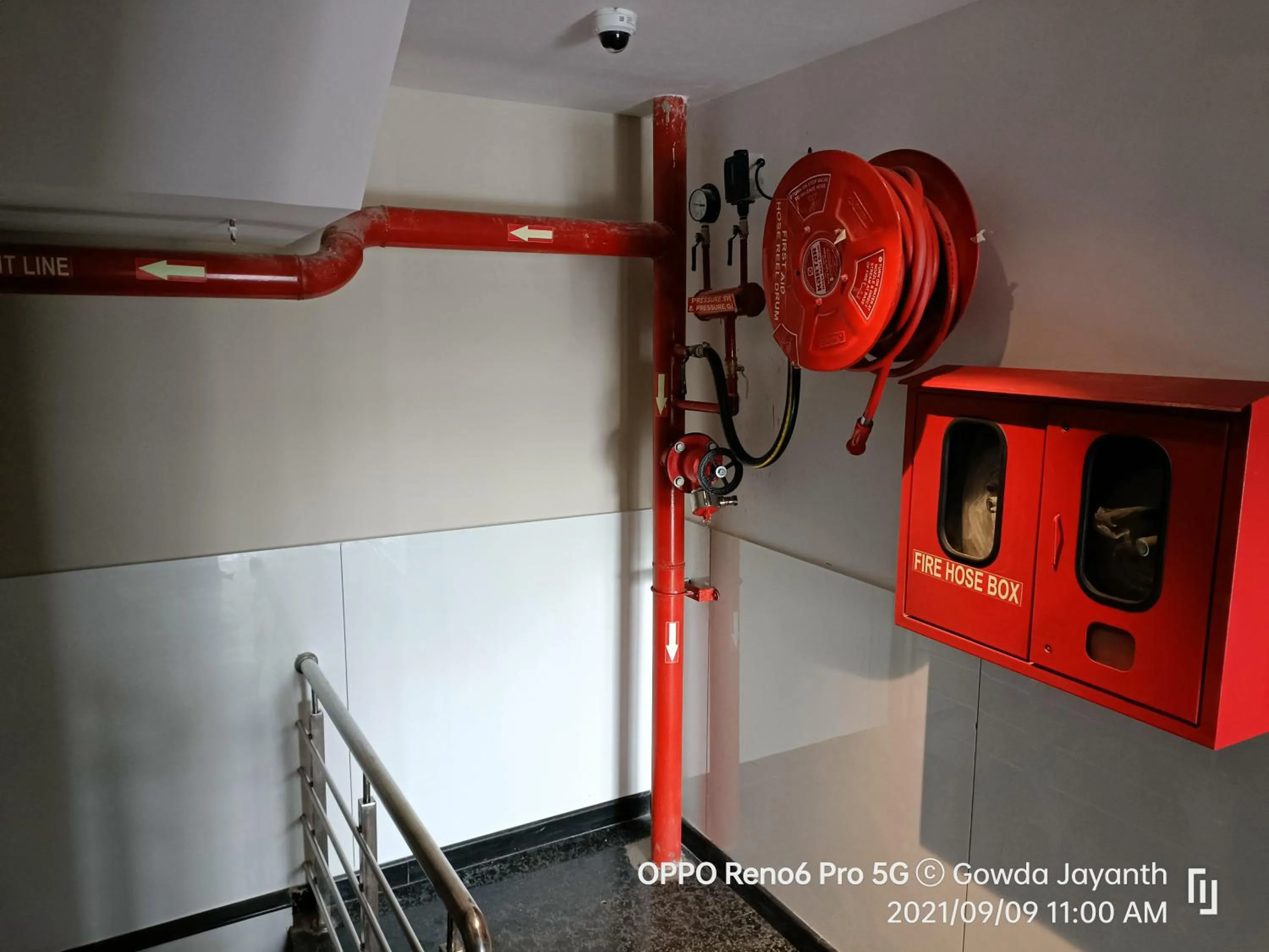 flat iron in AARYA MANSION V One Hotel