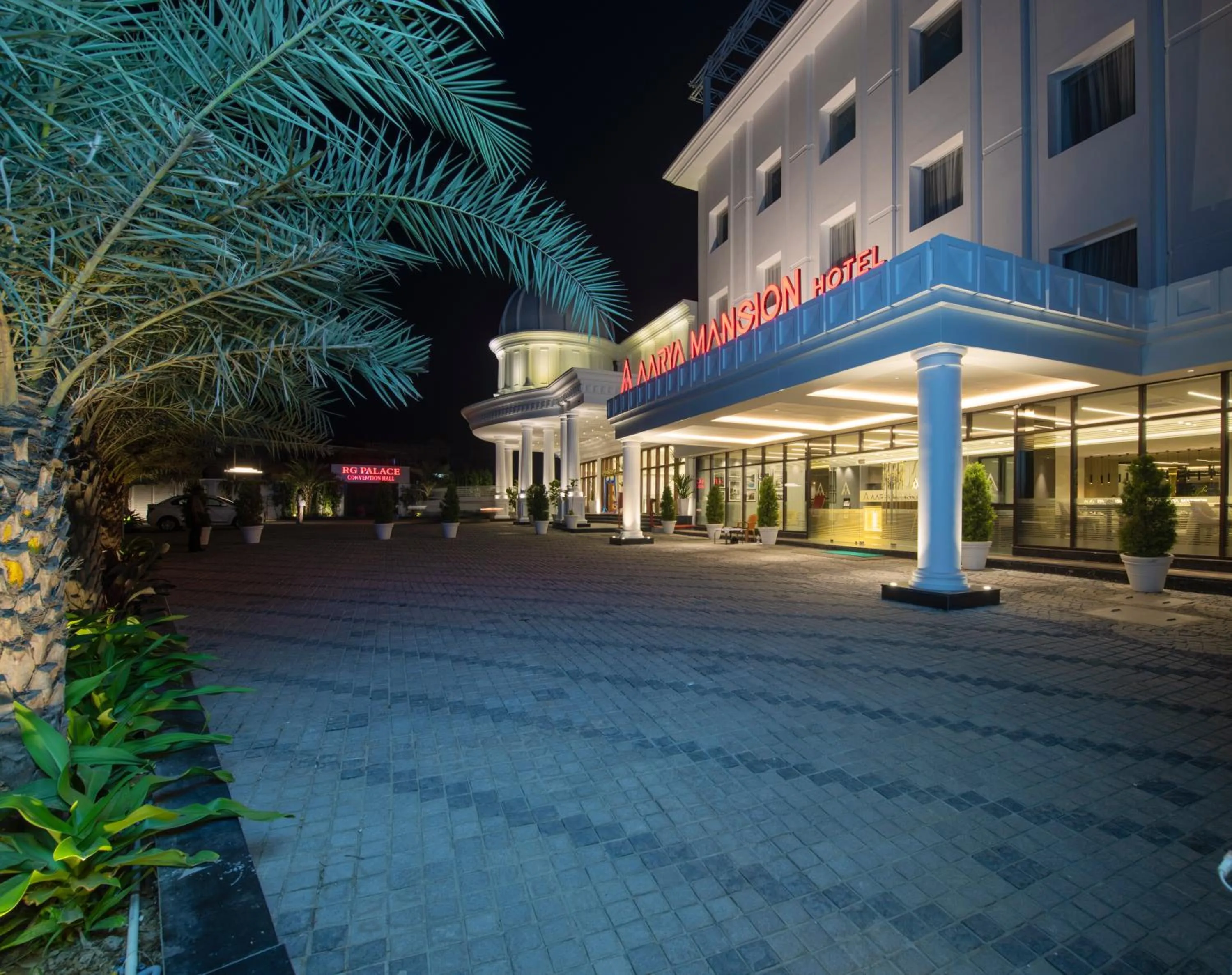 Facade/entrance in AARYA MANSION V One Hotel