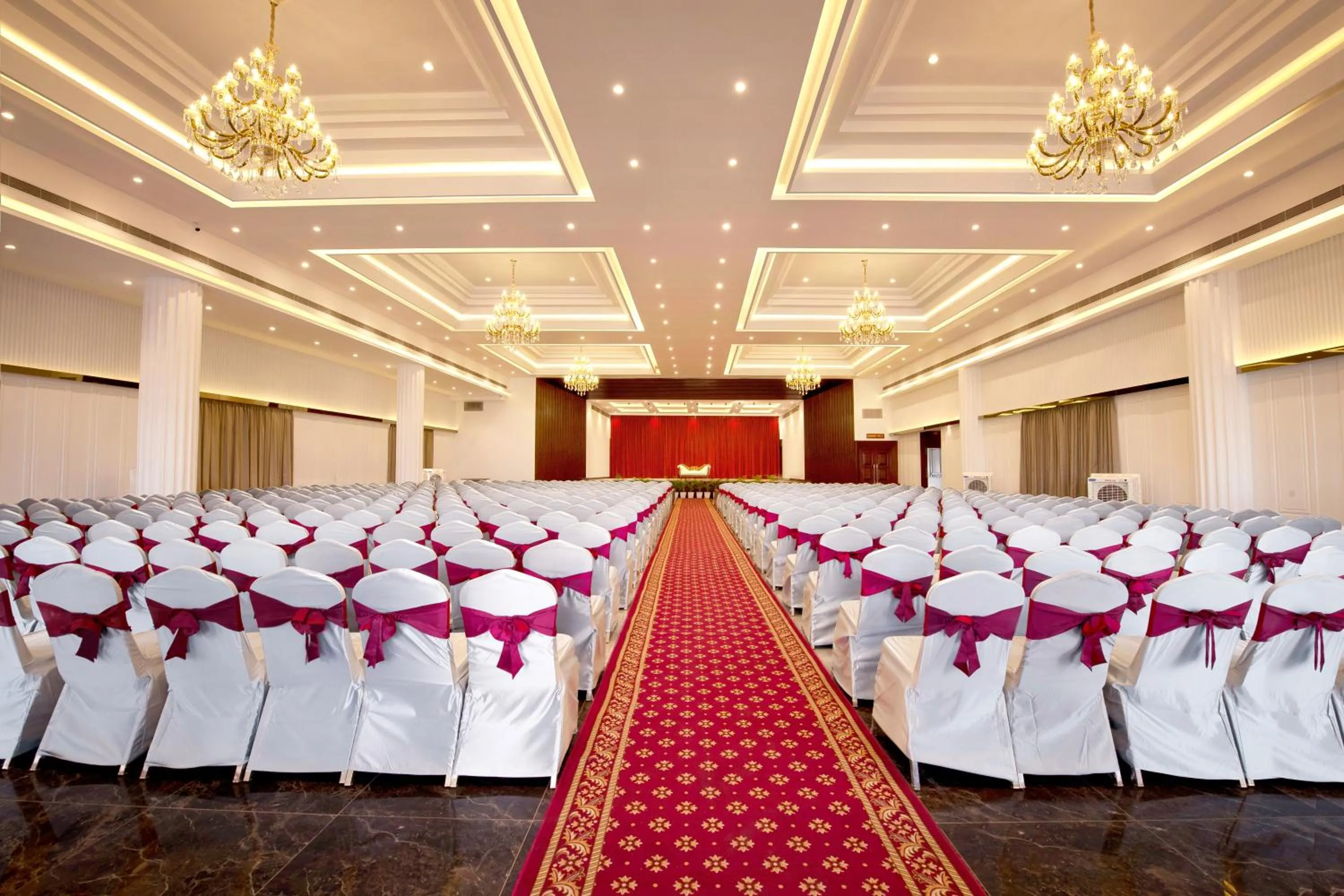 Banquet/Function facilities in AARYA MANSION V One Hotel