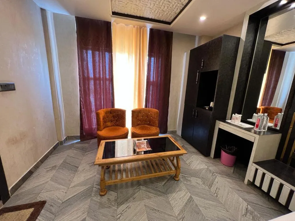 Living room in HOTEL PLEASANT VIEW