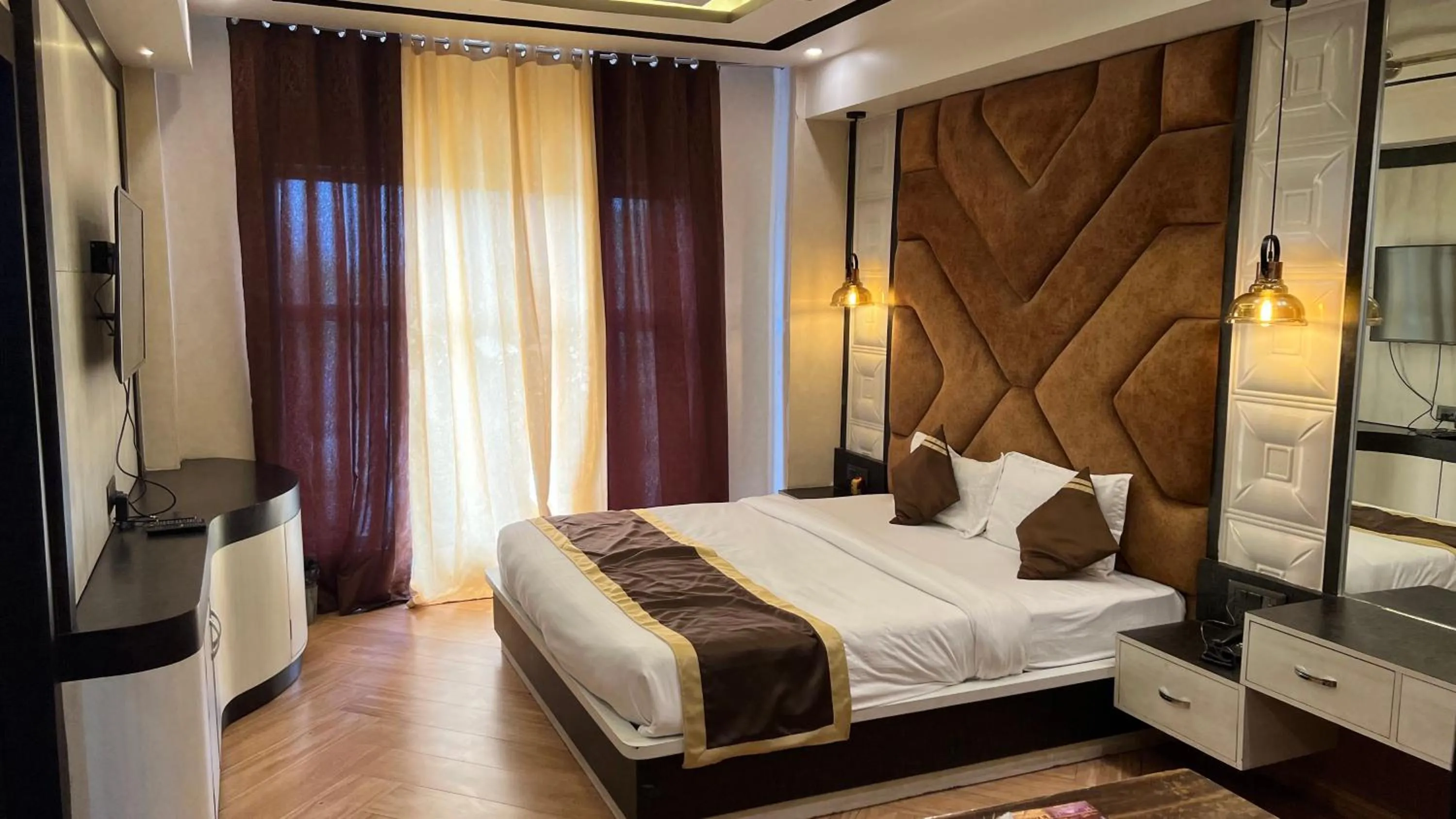 Bed in HOTEL PLEASANT VIEW