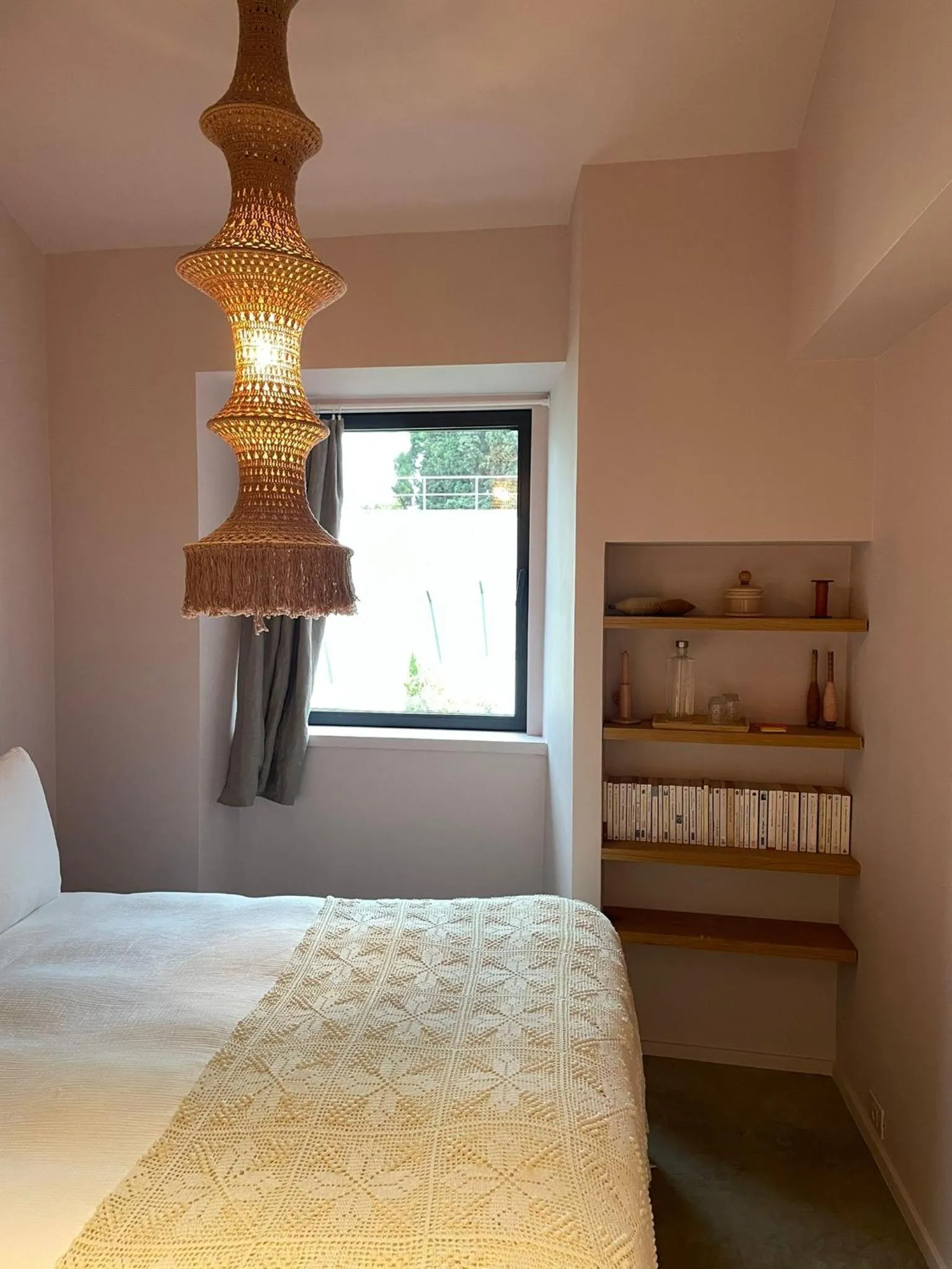 Bed in toctoctoc lisboa