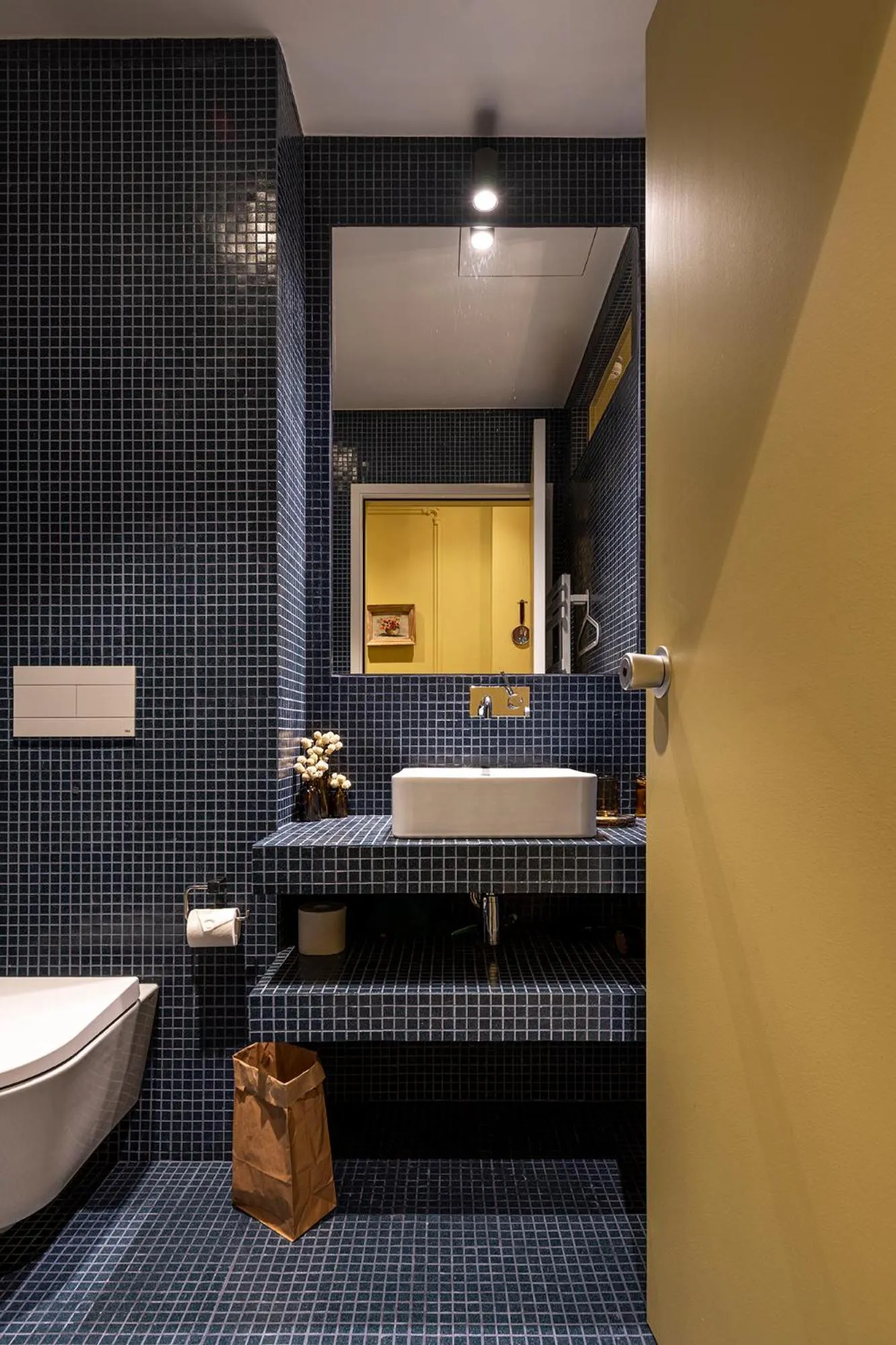 Bathroom in toctoctoc lisboa