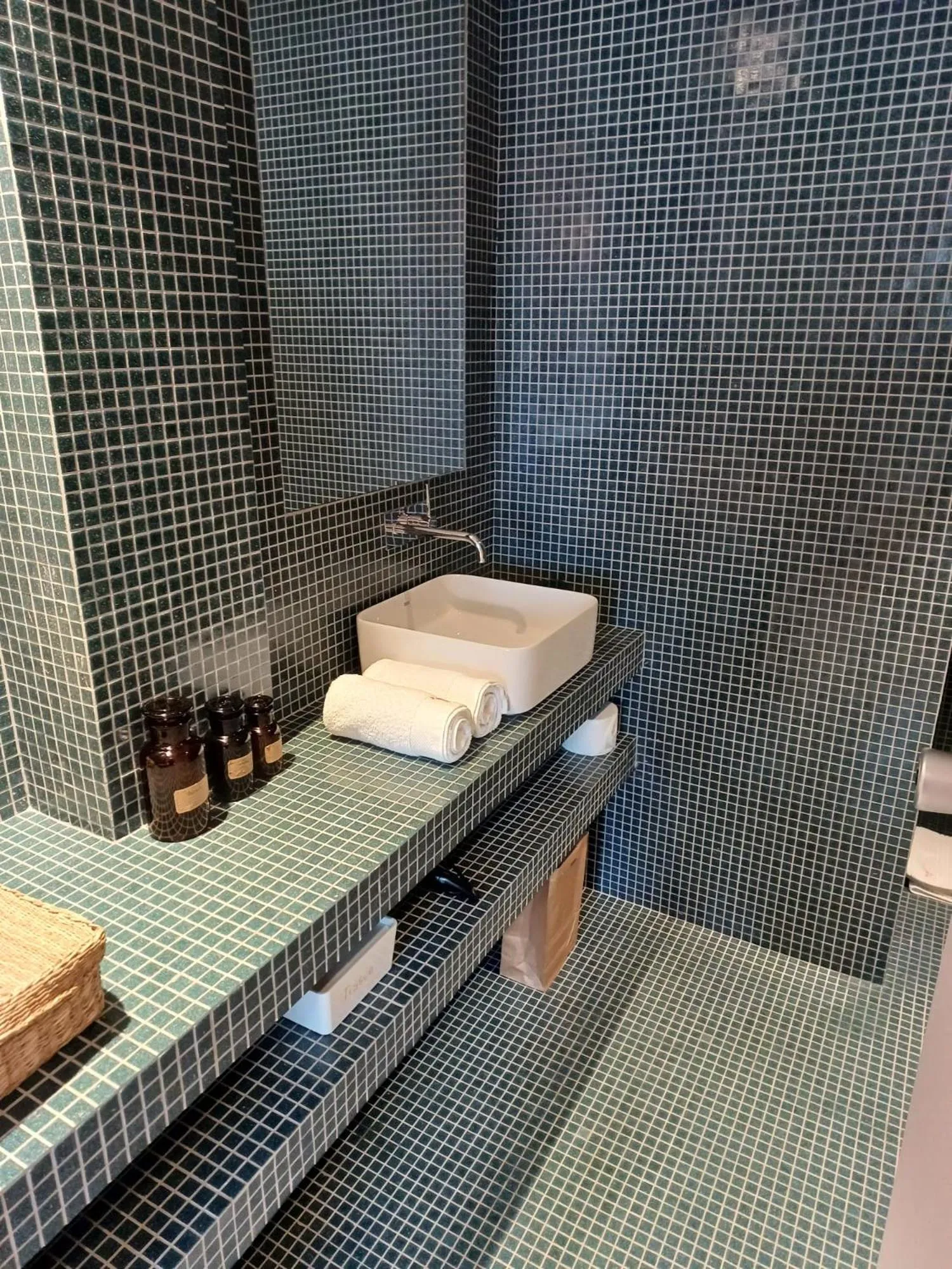 Bathroom in toctoctoc lisboa