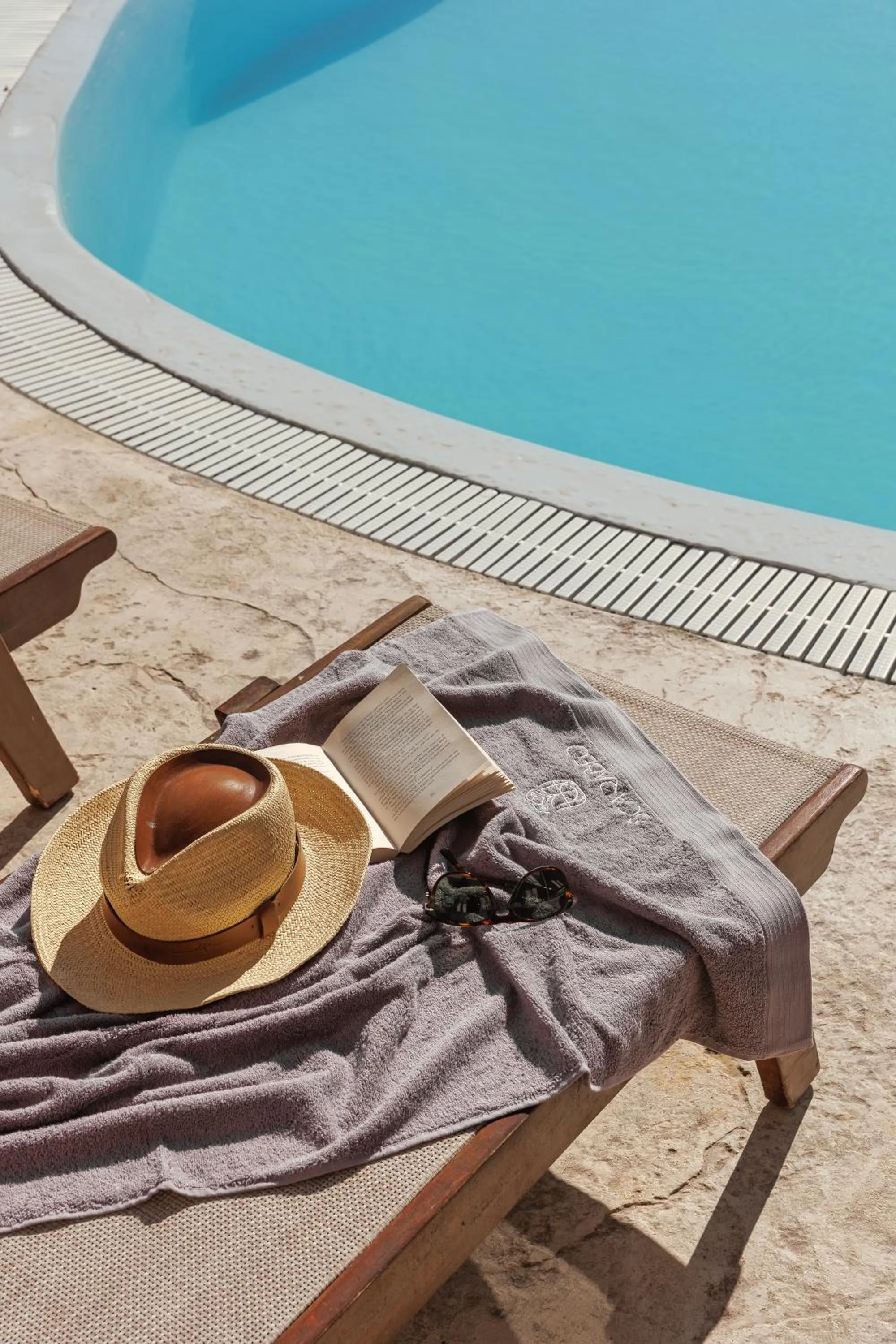 Scarabeo Suites & Villas Parga