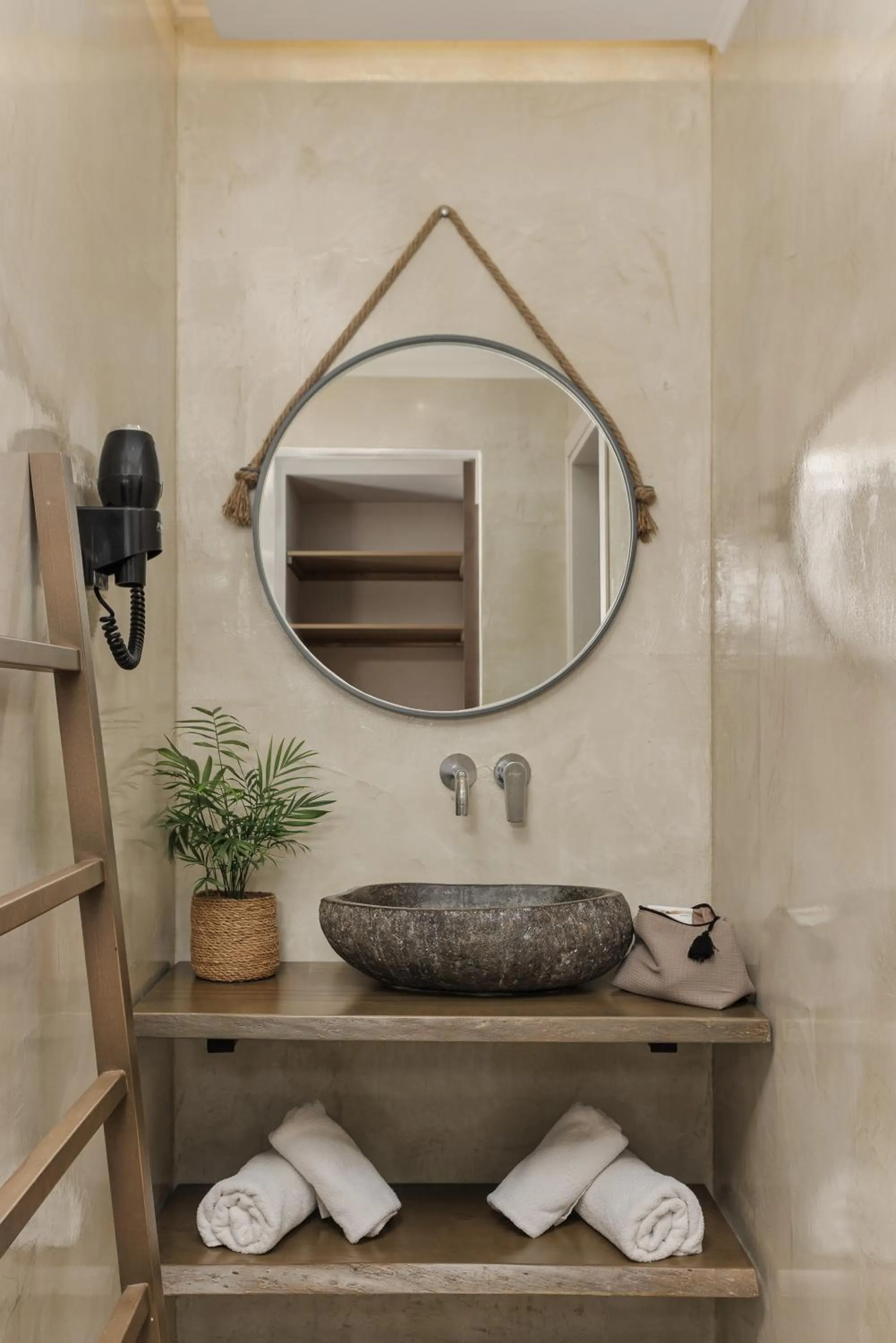 Scarabeo Suites & Villas Parga