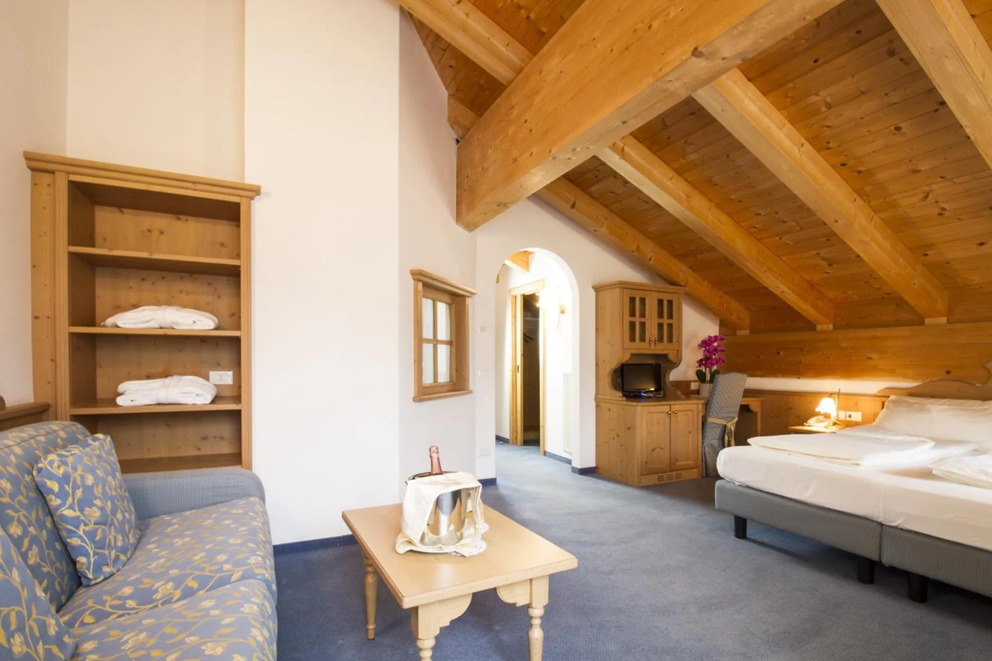 Bed in Hotel Casa del Campo