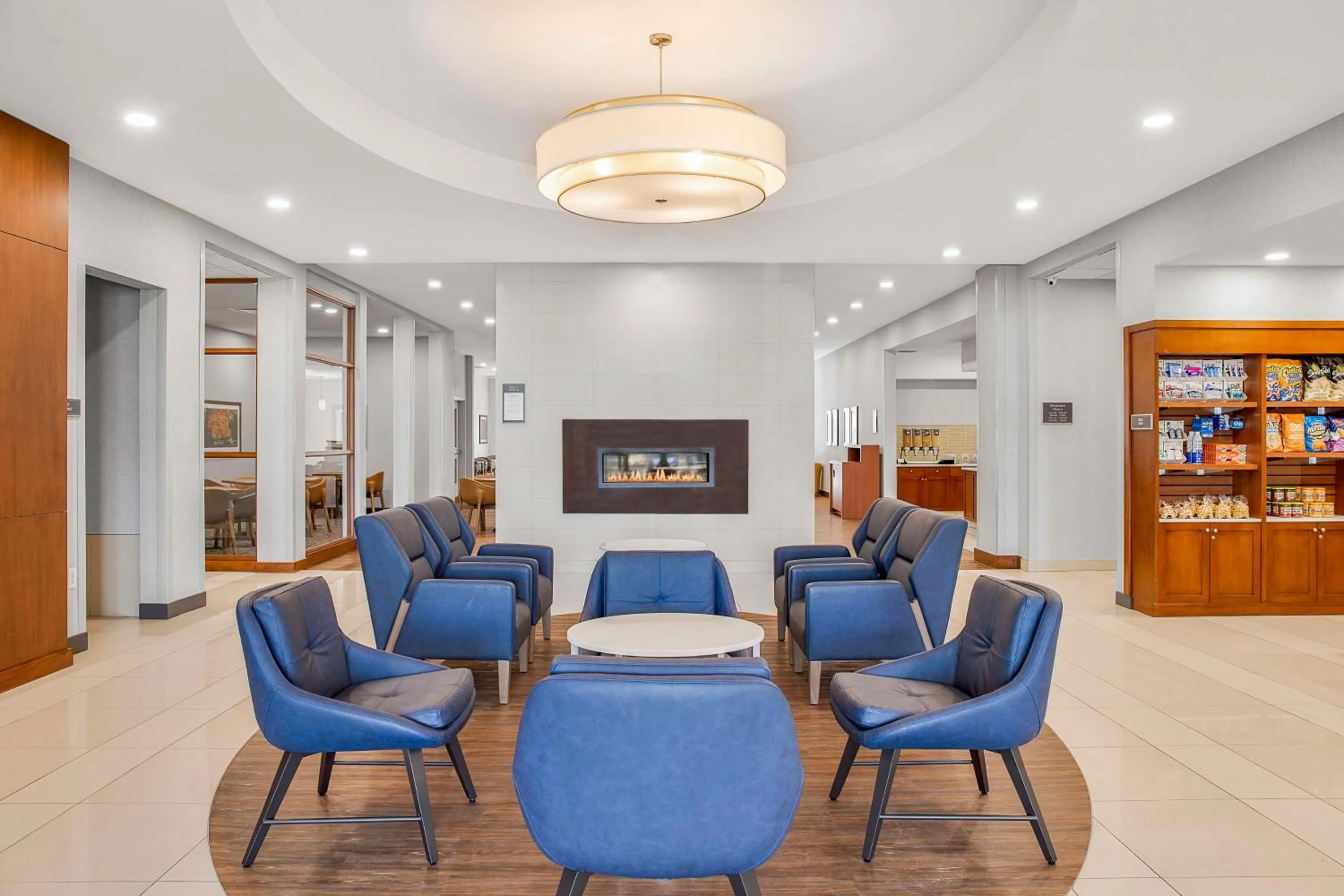 Lobby or reception in Homewood Suites by Hilton Winnipeg Airport - Polo Park