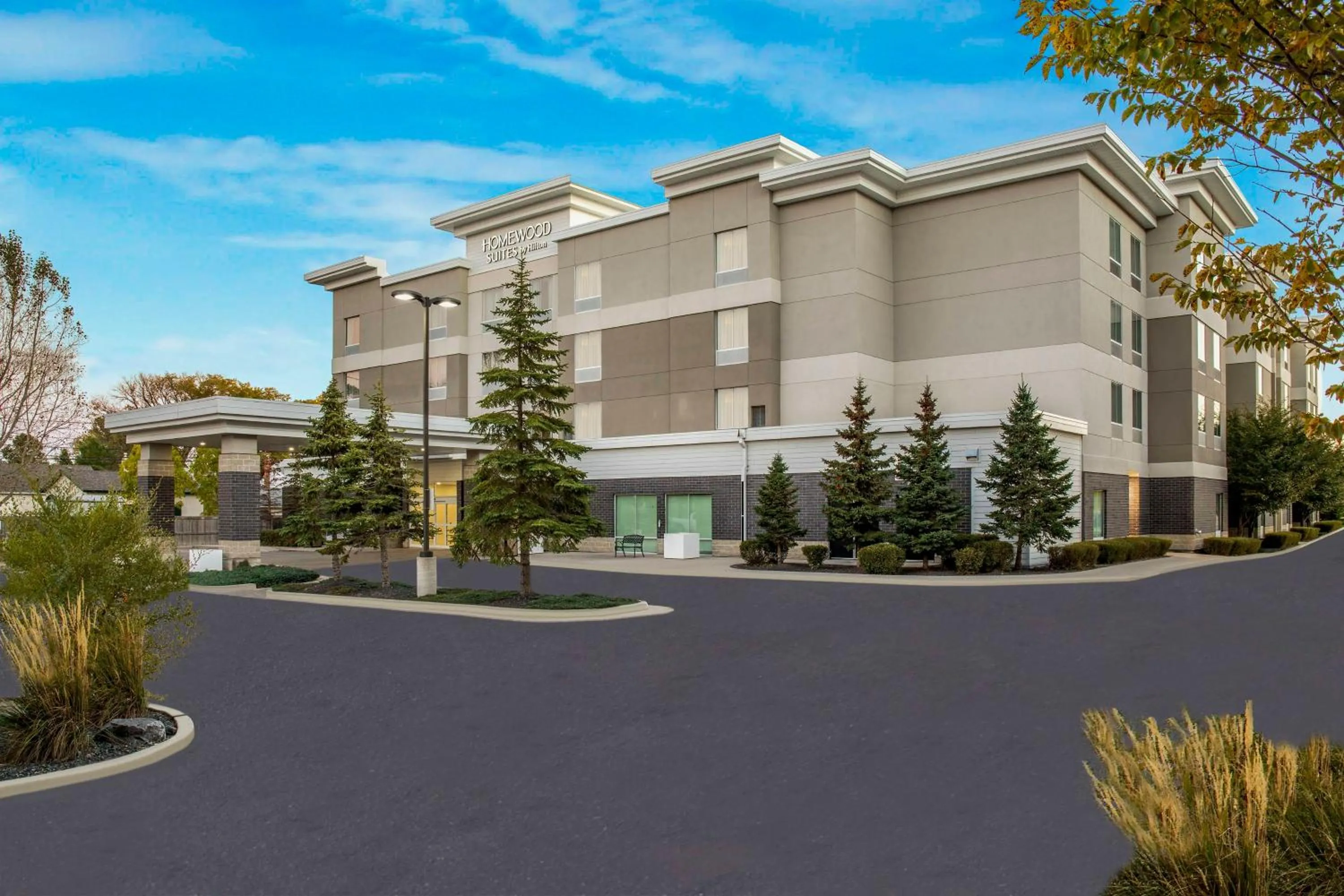 Property building in Homewood Suites by Hilton Winnipeg Airport - Polo Park