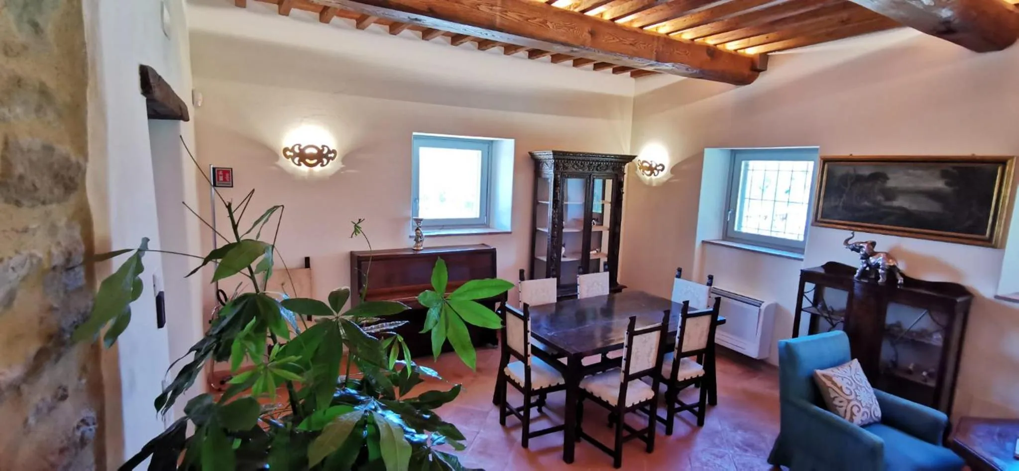 Communal lounge/ TV room in Chimera Tuscany Resort