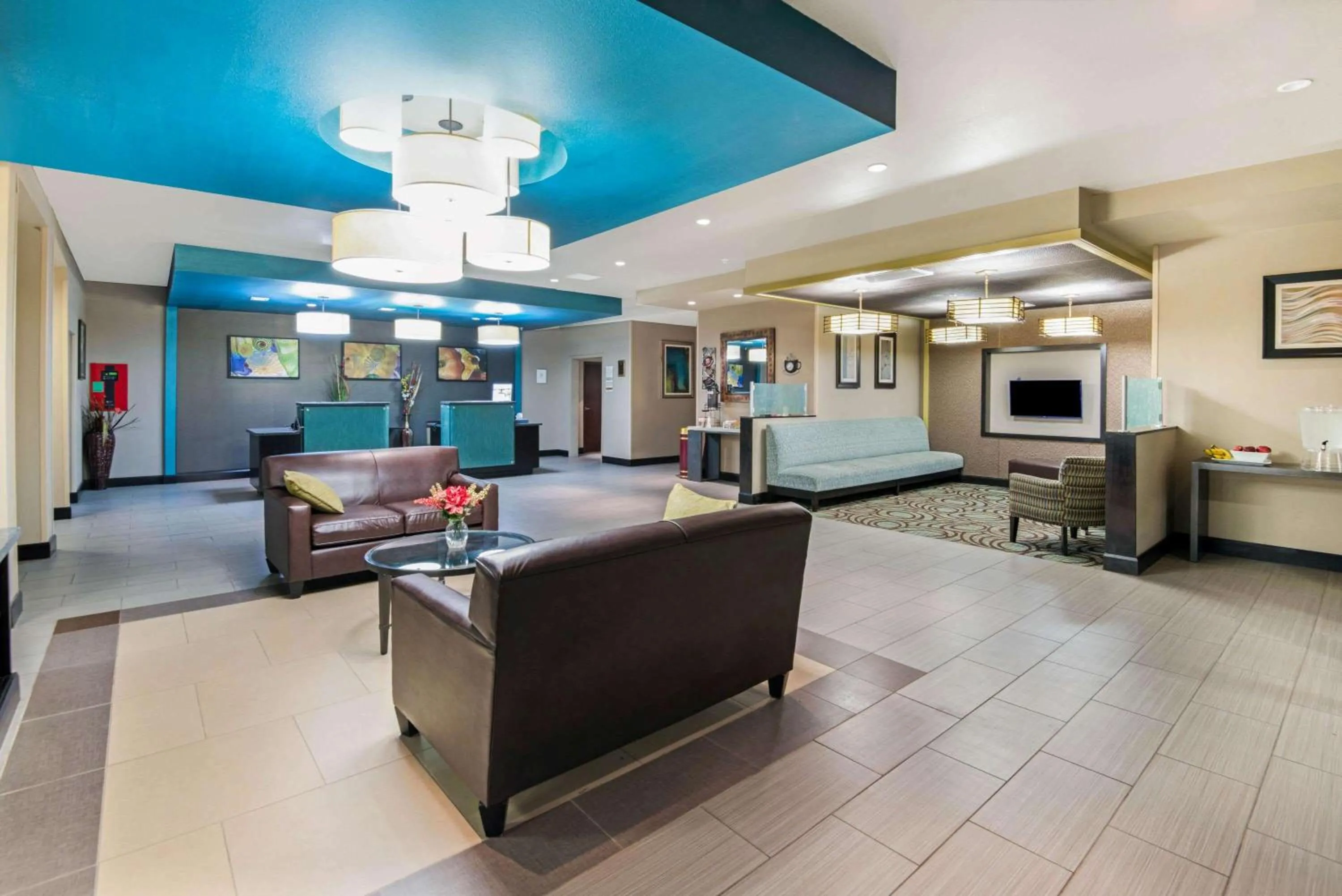 Lobby or reception in La Quinta Inn & Suites by Wyndham Durant